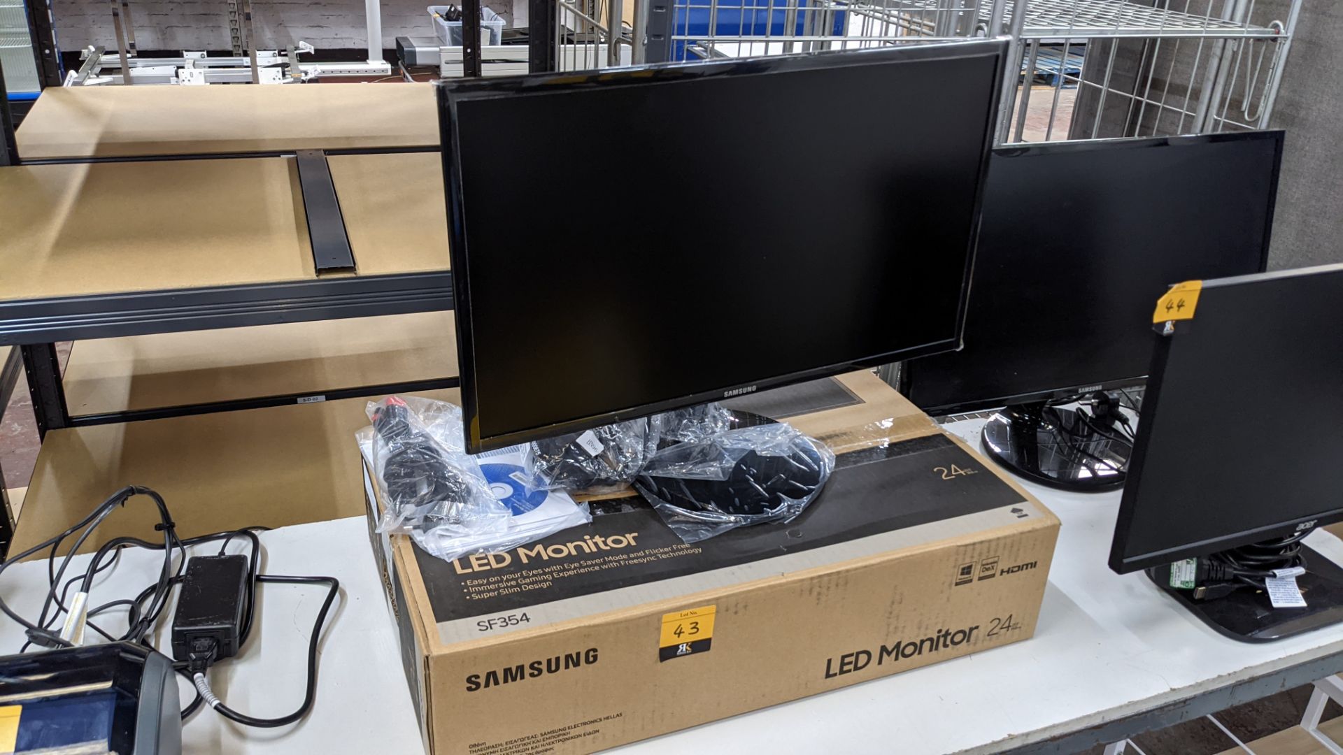 Samsung 24" widescreen LED monitor model SF354 including box - appears new/unused - Image 2 of 6