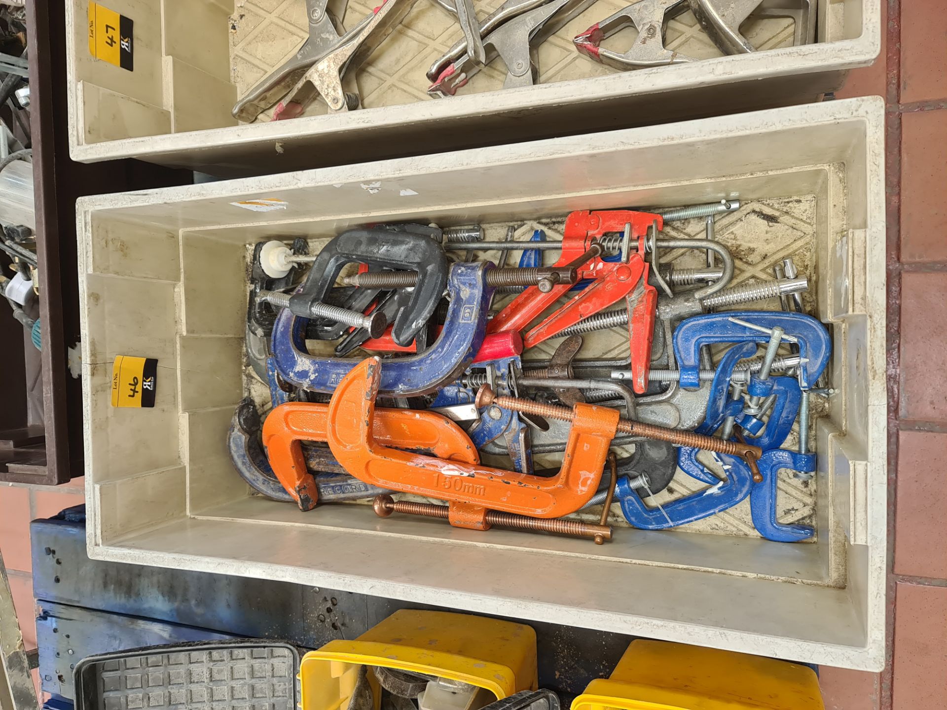 Contents of a crate of assorted clamps - crate excluded