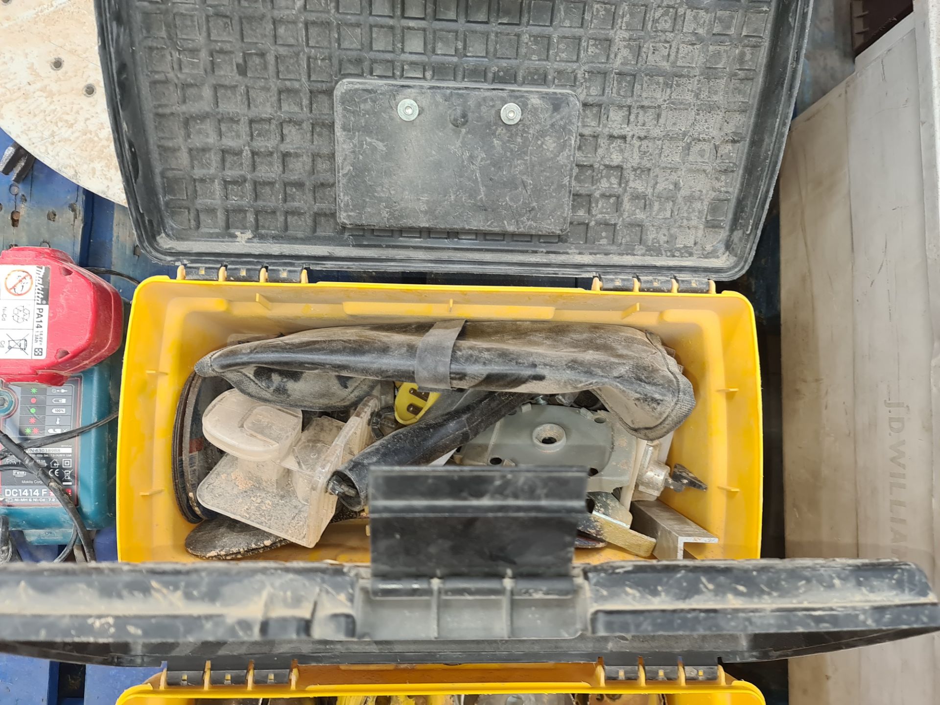 Contents of a pallet of miscellaneous items including hand tools, boring heads, handling equipment, - Image 6 of 6