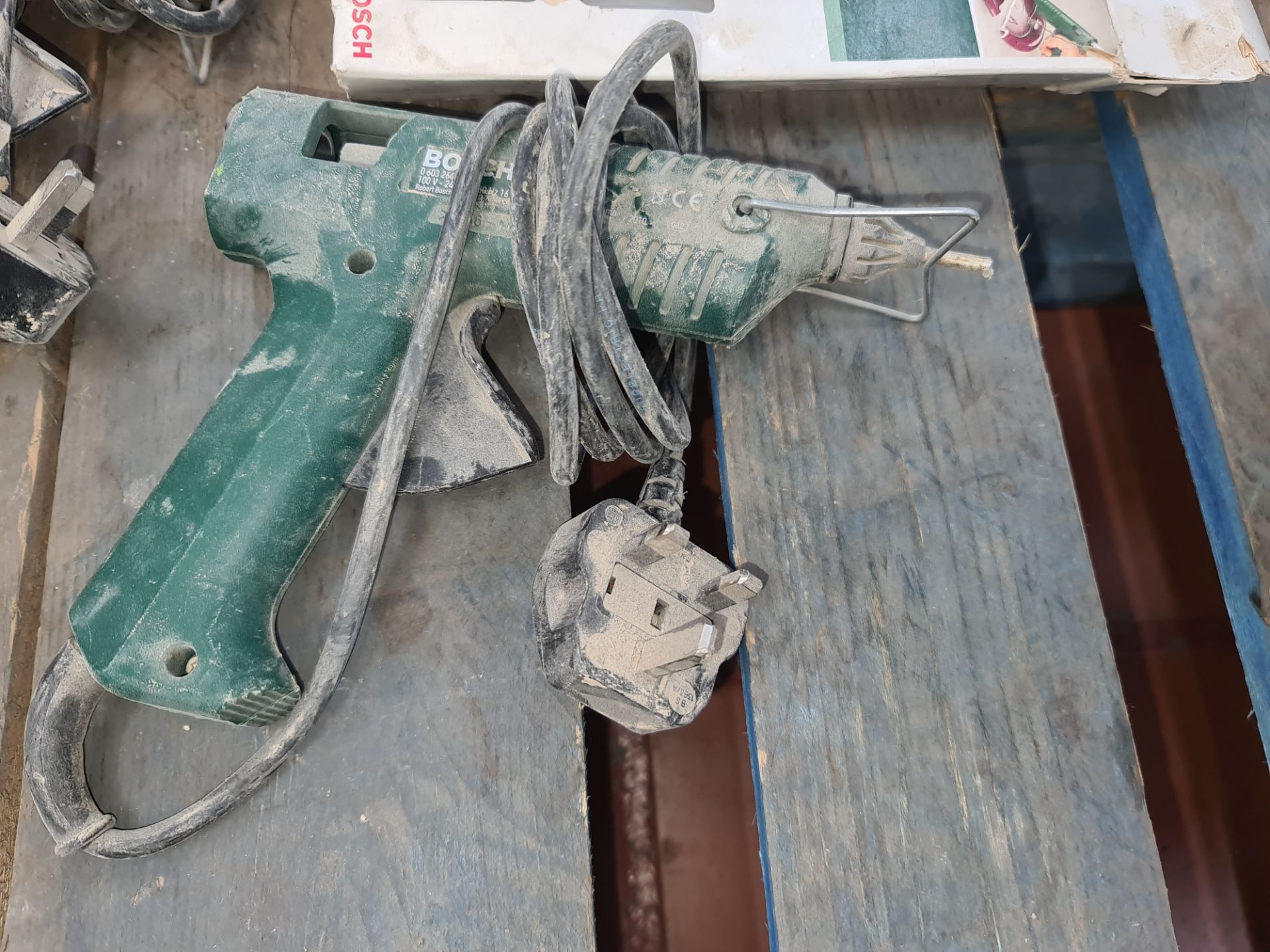 2 off Bosch glue guns including small quantity of glue - Image 2 of 3