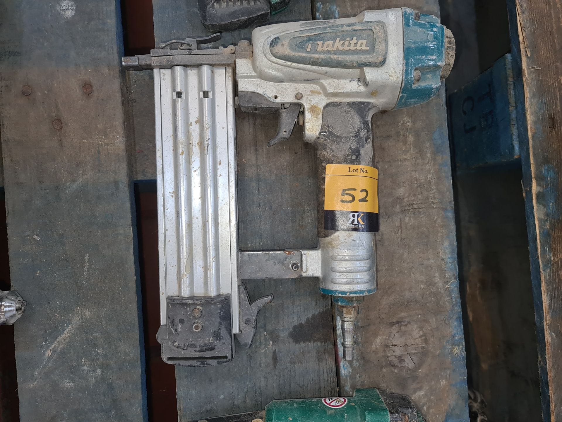 Makita air nail gun