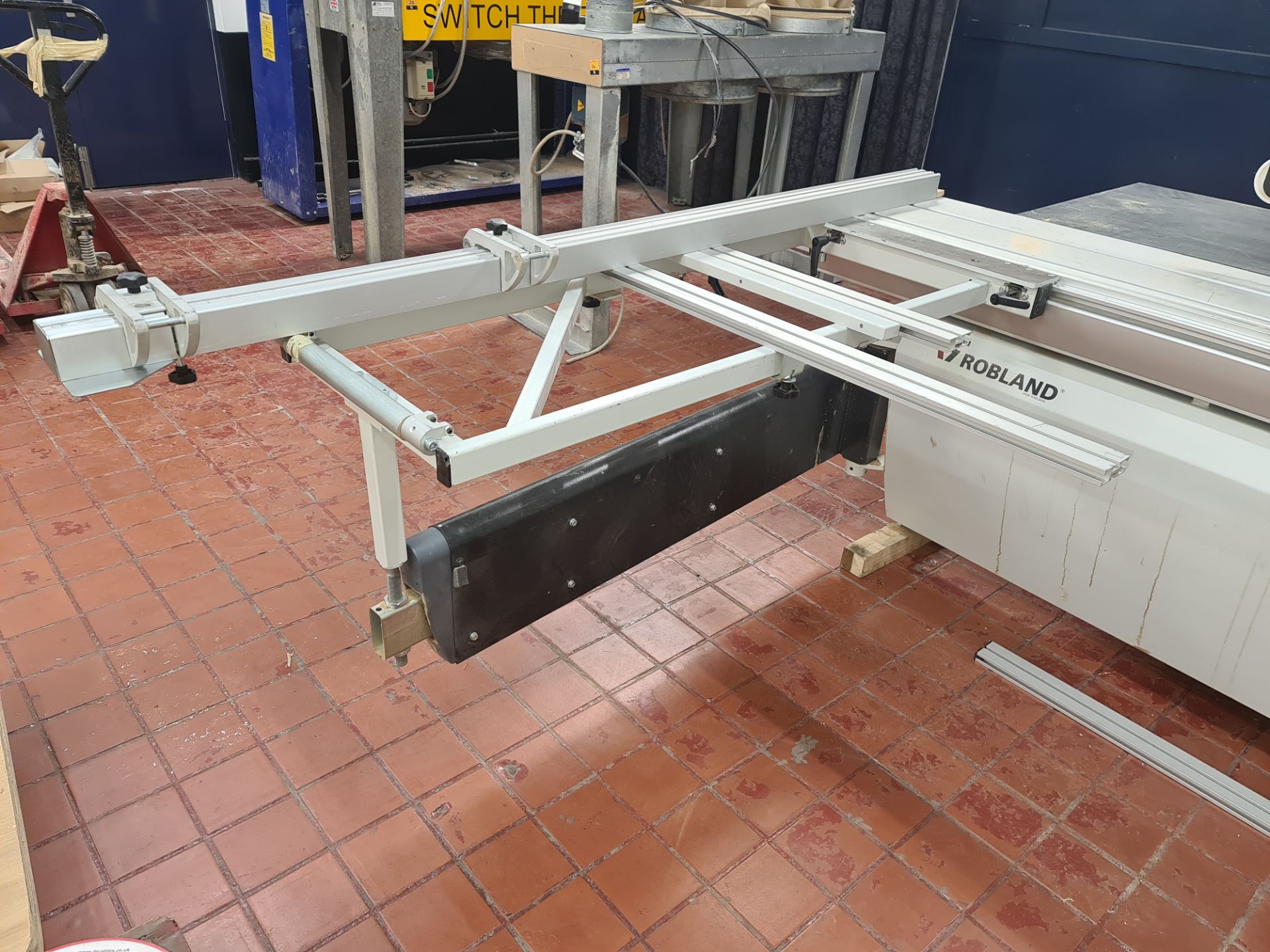 2018 Robland model NZ3200-3800 panel saw. NB. This was used with a dedicated dust extractor, which w - Image 2 of 33