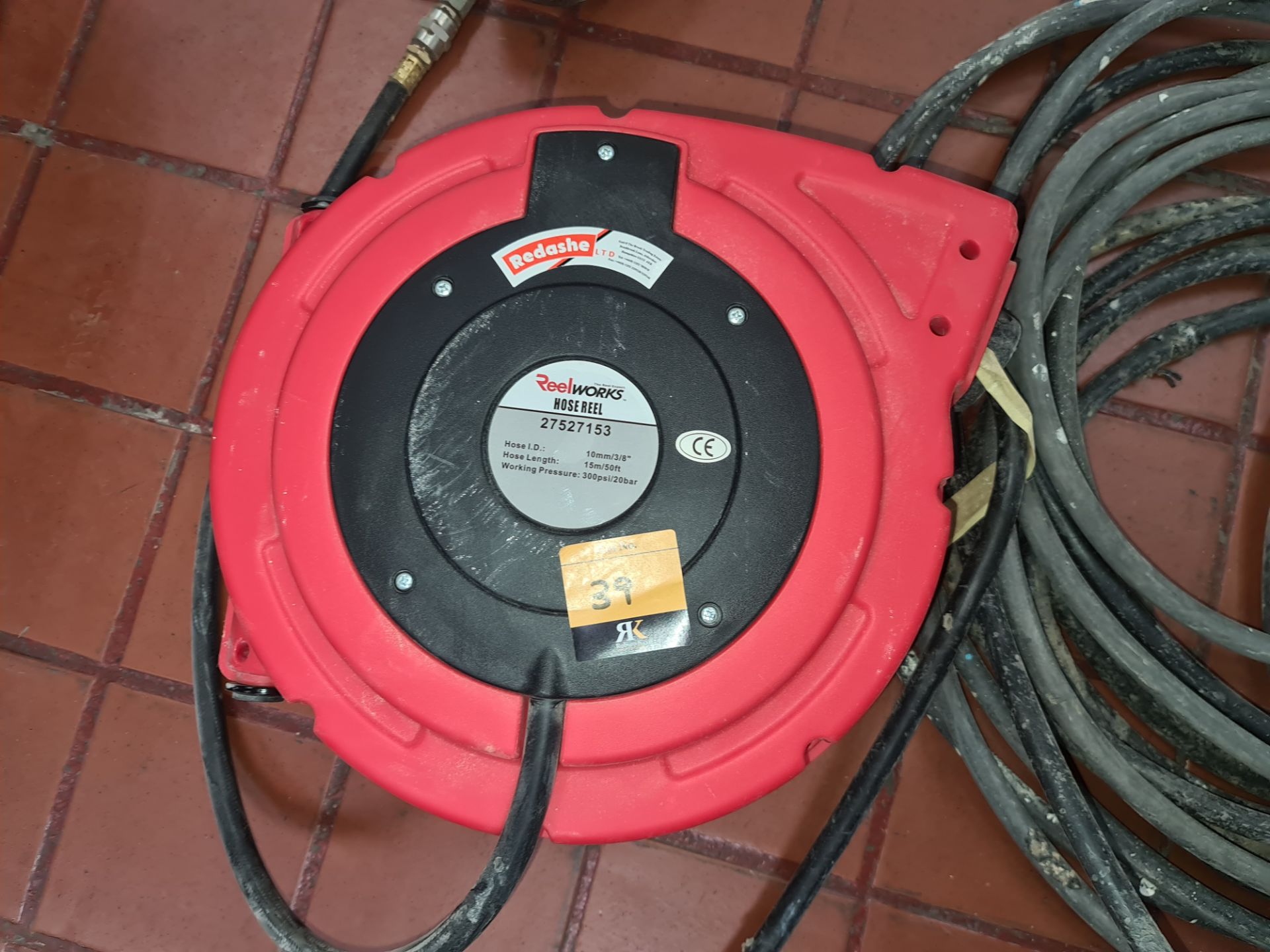 Redashe Reelworks hose reel air hose reel with 15m hose. This lot also includes quantity of air hose - Image 2 of 6