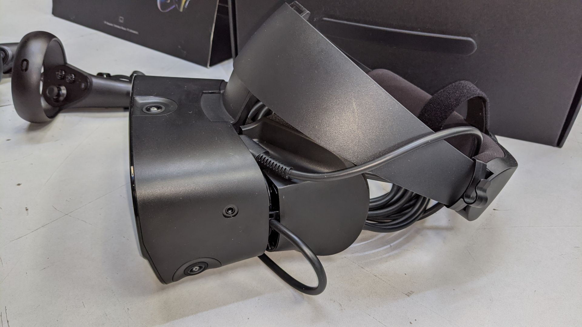 Oculus Rift S virtual reality system comprising headset, controllers, cables, adapters & more - Image 6 of 14