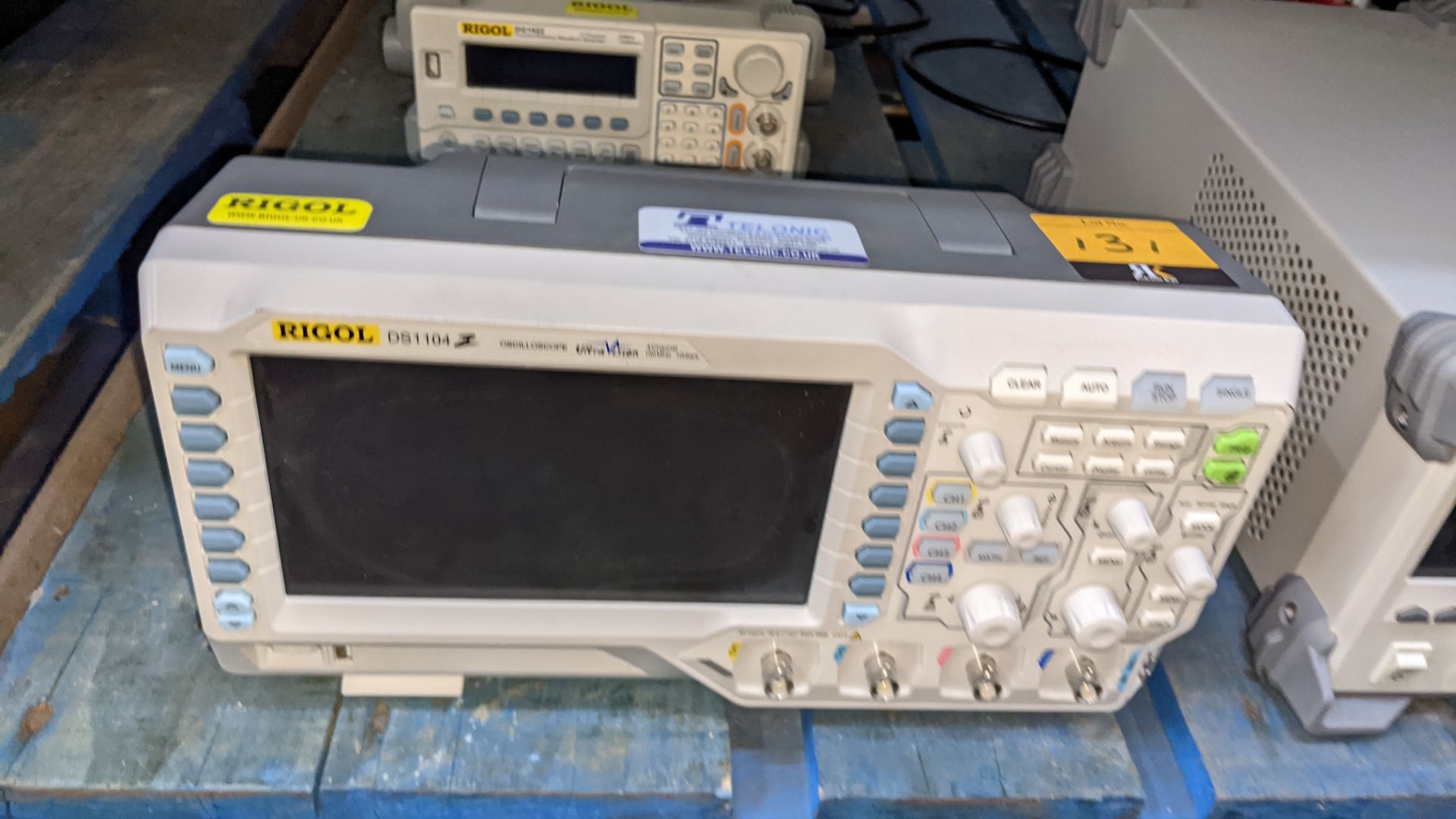 Rigol model DS1104 oscilloscope - Image 9 of 9