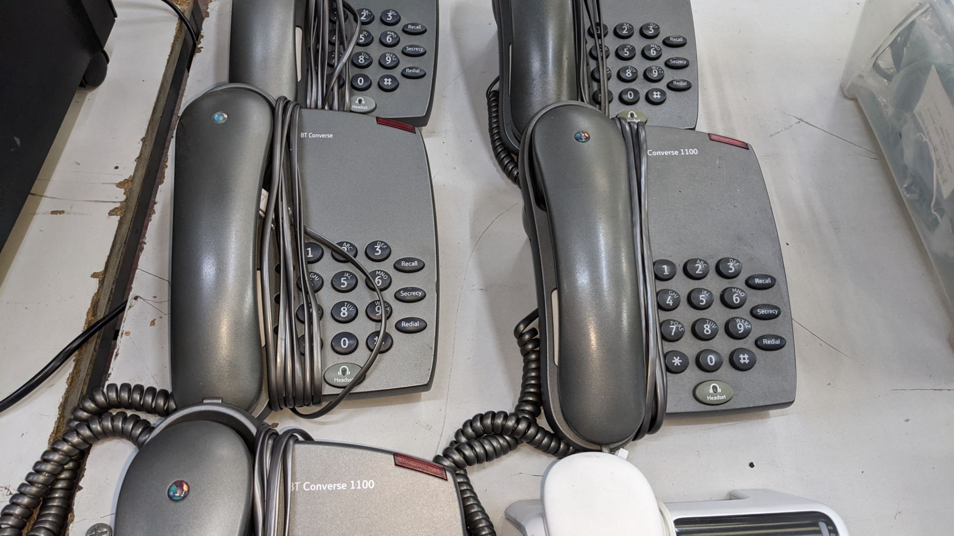 8 assorted telephone handsets - Image 5 of 6