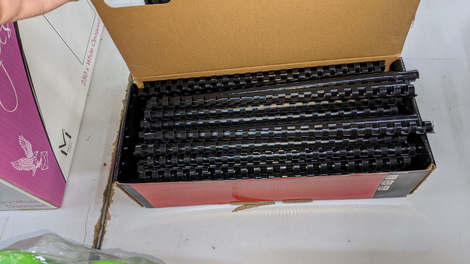 Binding machine plus box of comb binders - Image 5 of 6
