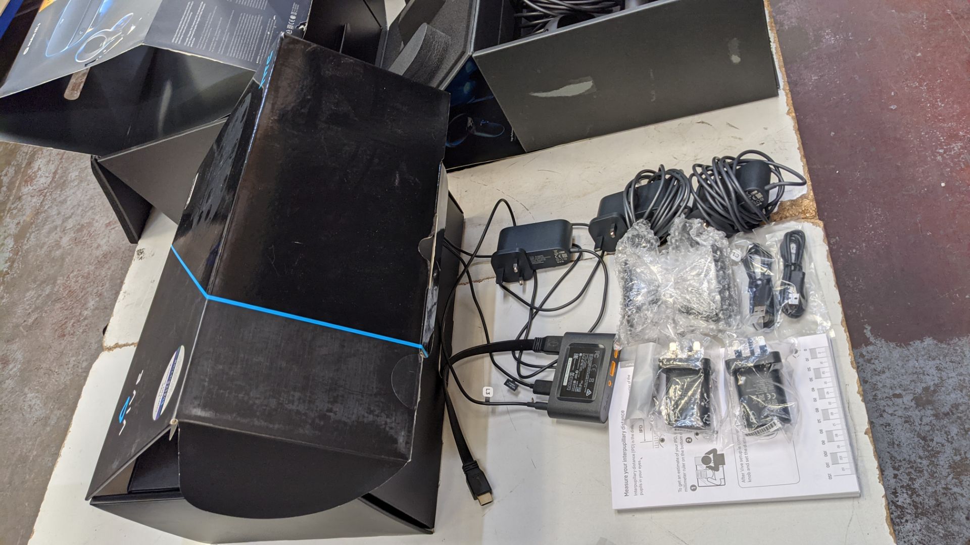 HTC Vive virtual reality kit comprising headset, controllers, base stations & more as pictured - Image 10 of 13