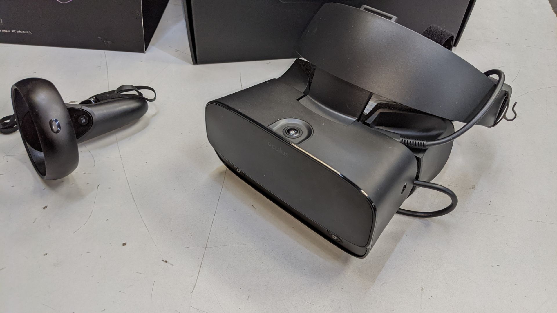 Oculus Rift S virtual reality system comprising headset, controllers, cables, adapters & more - Image 4 of 14