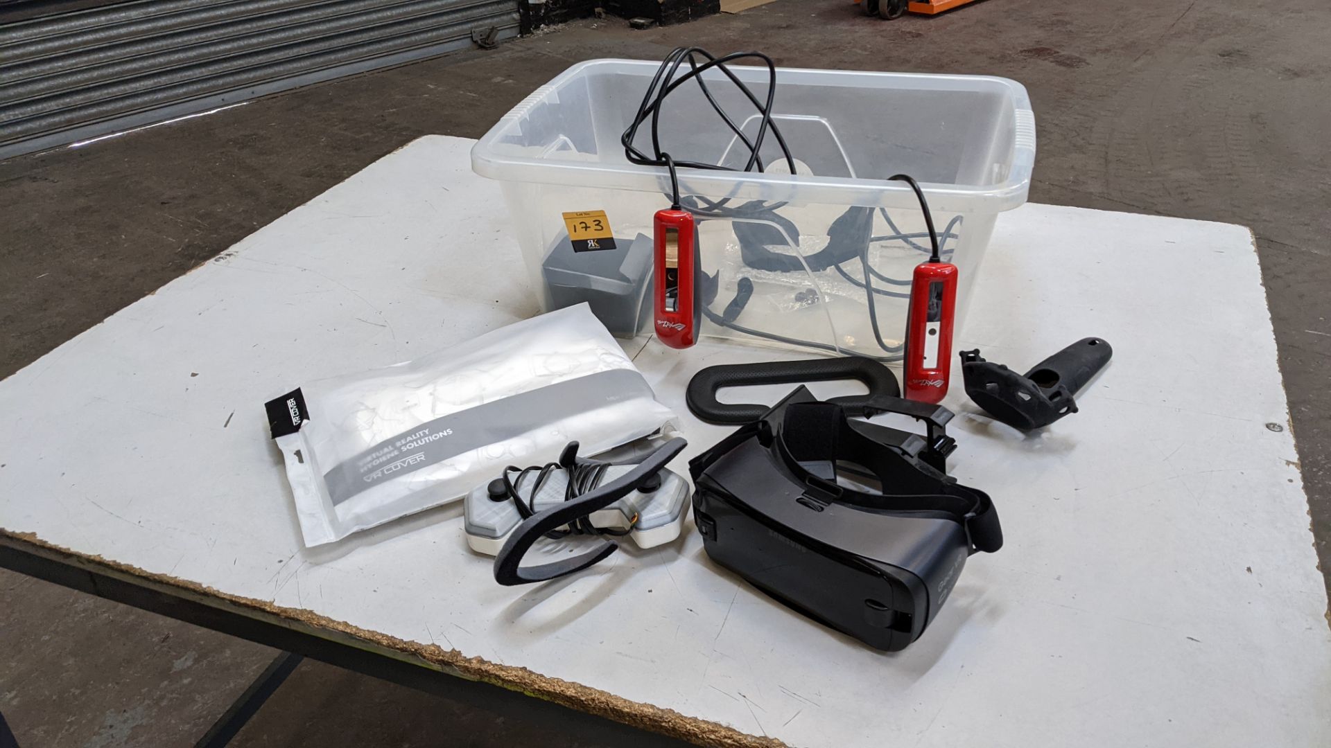 Contents of a crate of assorted virtual reality items including Samsung headset, assorted handles/co - Image 7 of 9