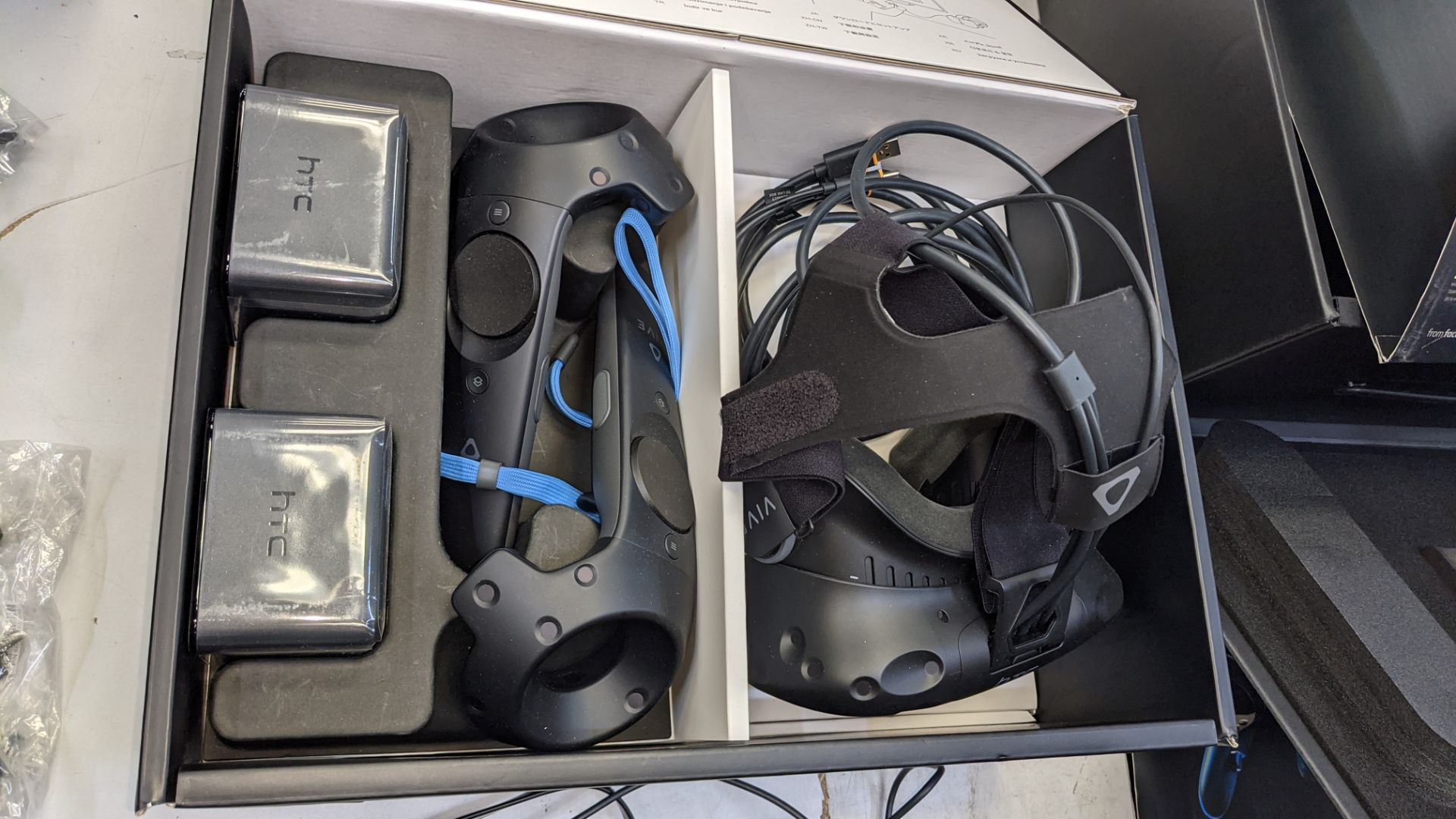 HTC Vive virtual reality kit comprising headset, controllers, base stations & more as pictured - Image 12 of 13