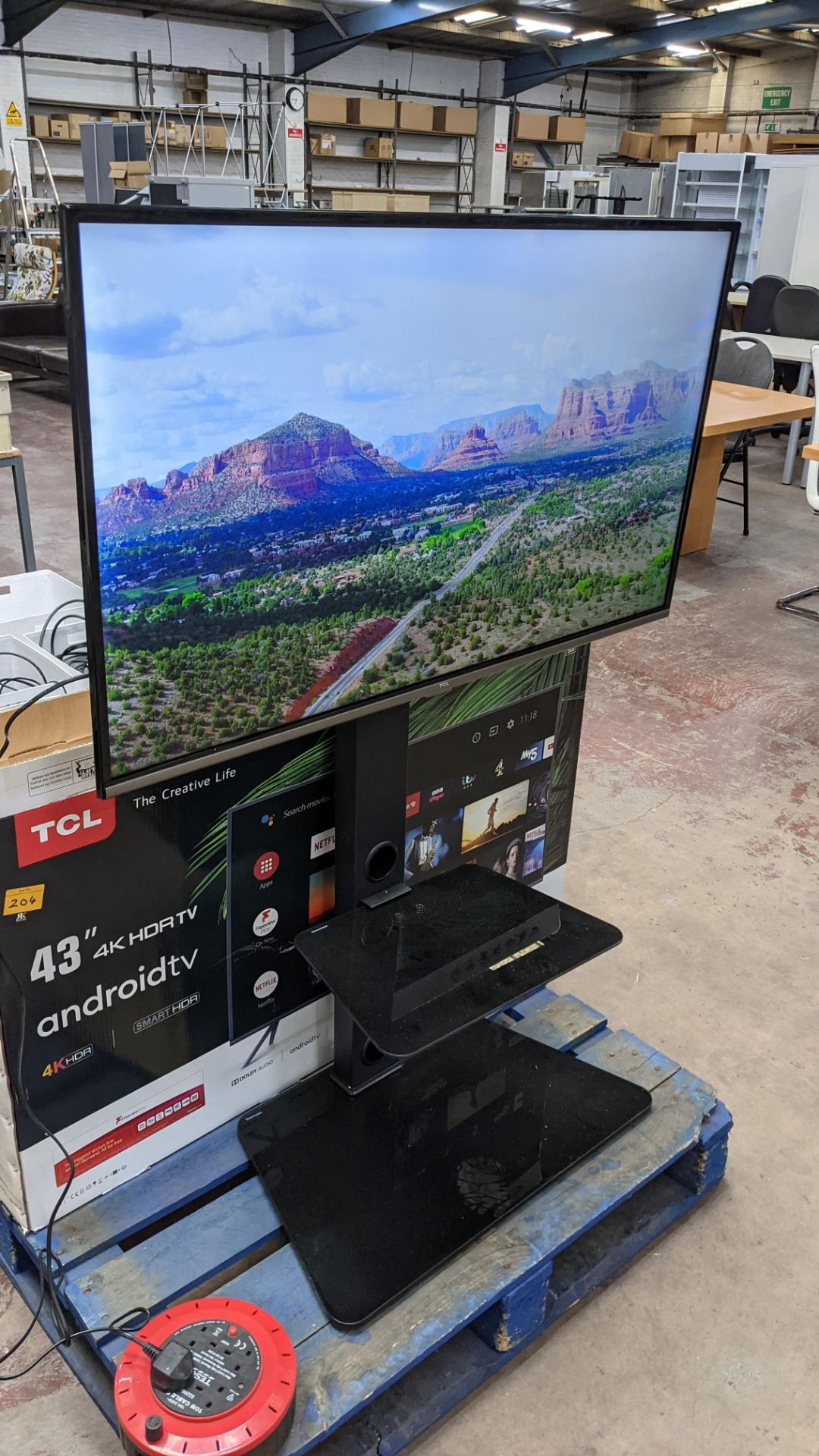 TCL 43" 4K HDR TV with android, including floor stand with 2 black glass shelves & remote control - Image 6 of 11