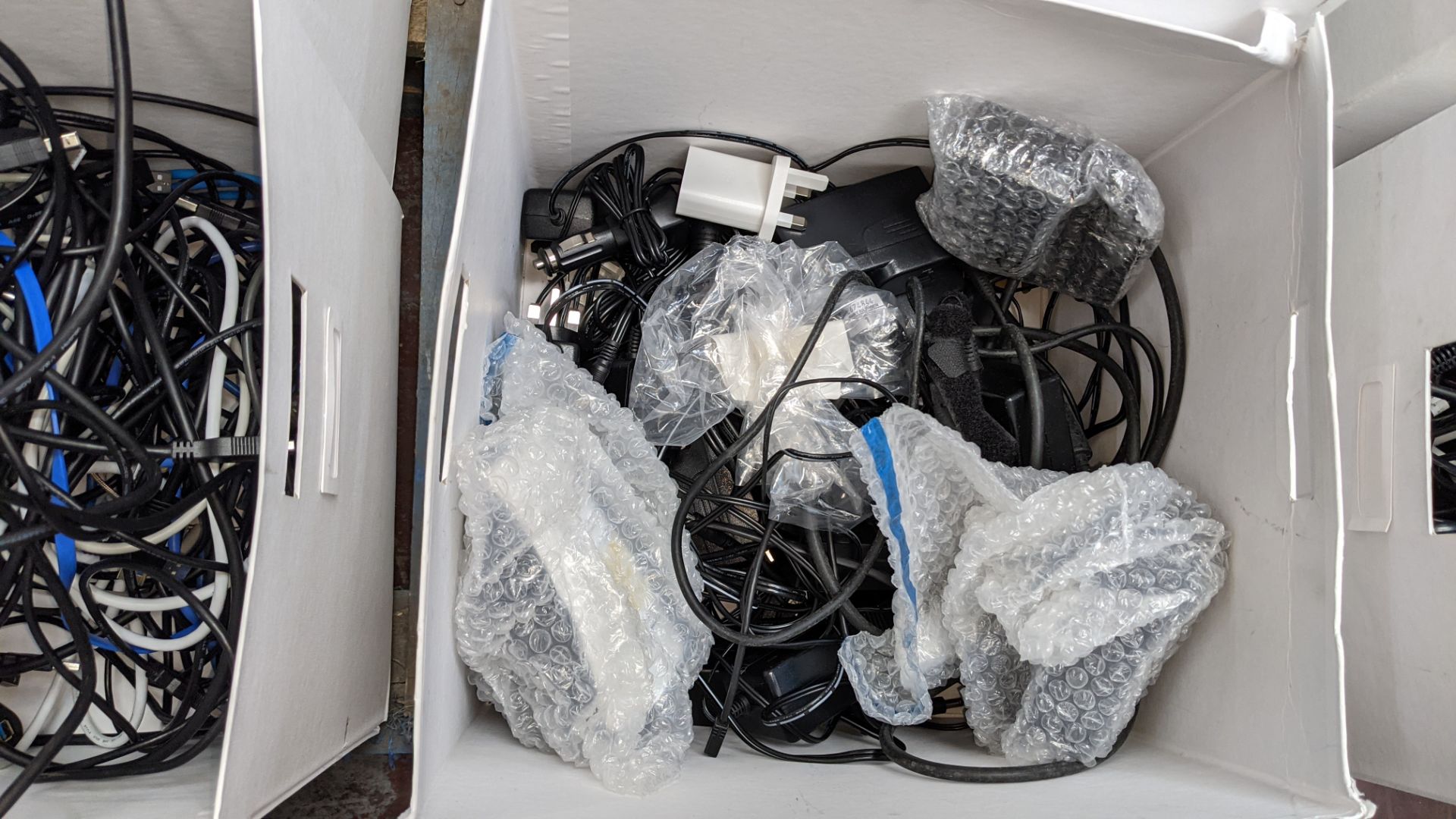 6 boxes of computer & other cables & powerpacks - Image 10 of 10