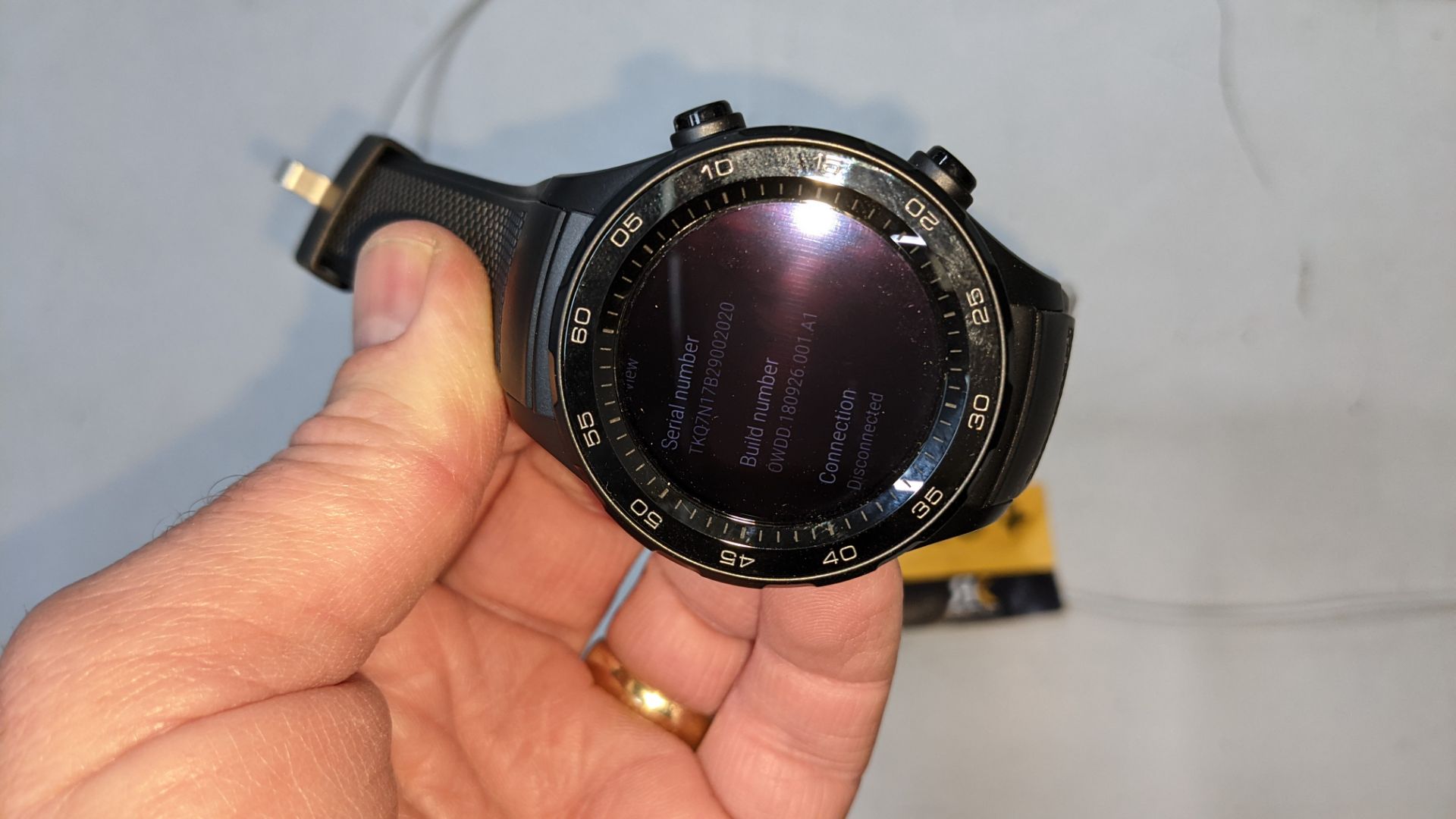 Huawei Smartwatch with USB charger - Image 8 of 10