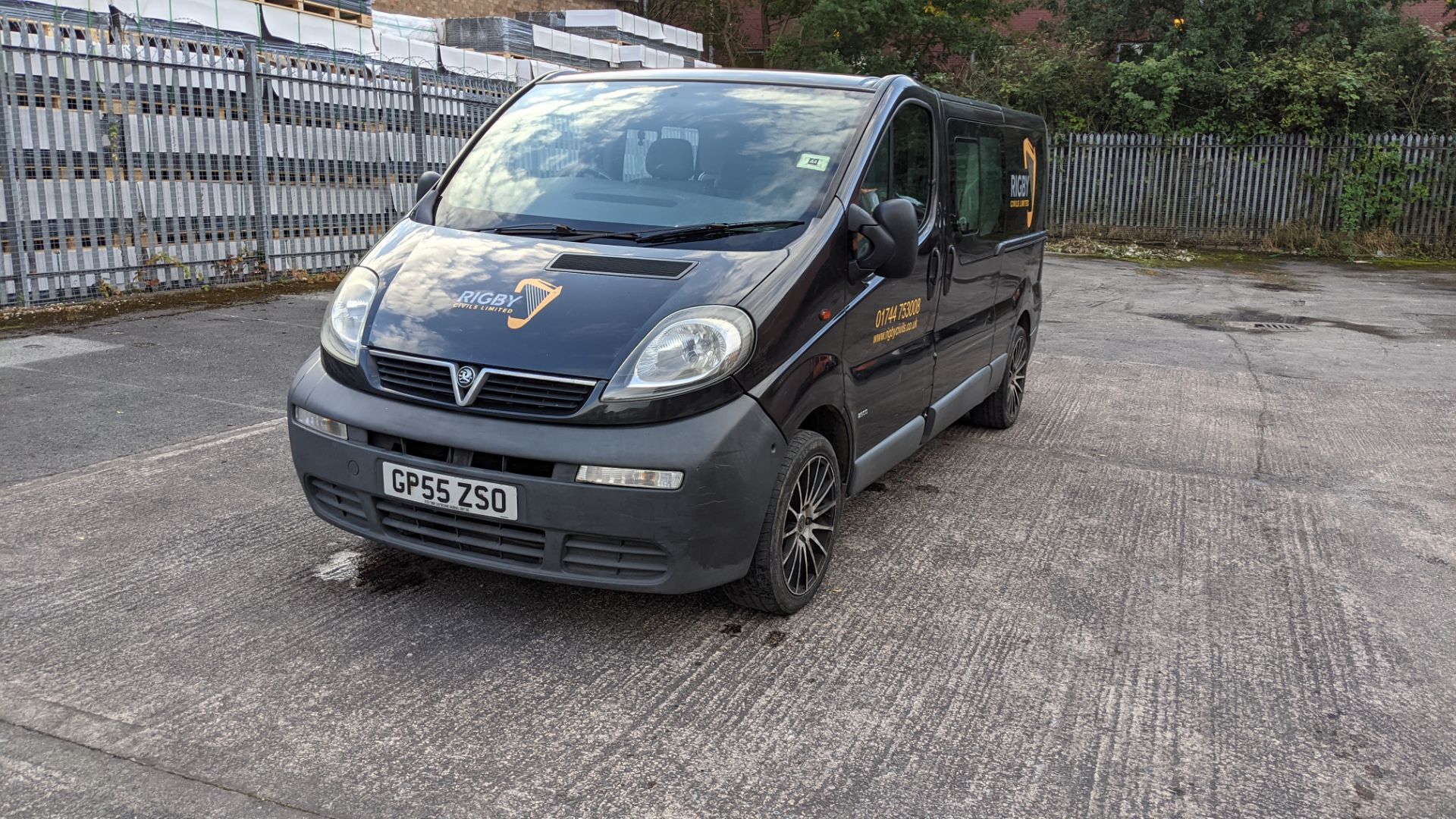 2005 Vauxhall Vivaro 2900 CDTI 100 LWB panel van with second row of seats - Image 4 of 39