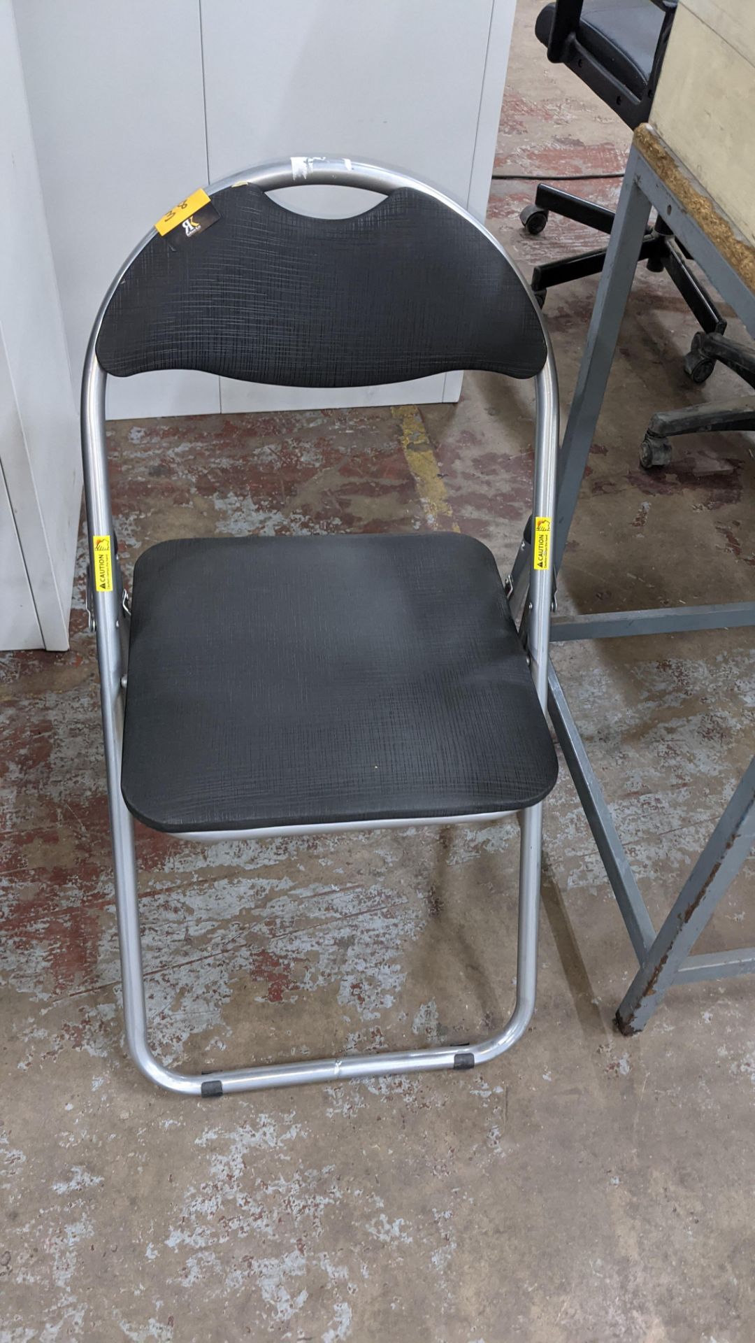 Lightweight upholstered folding chair - Image 3 of 4