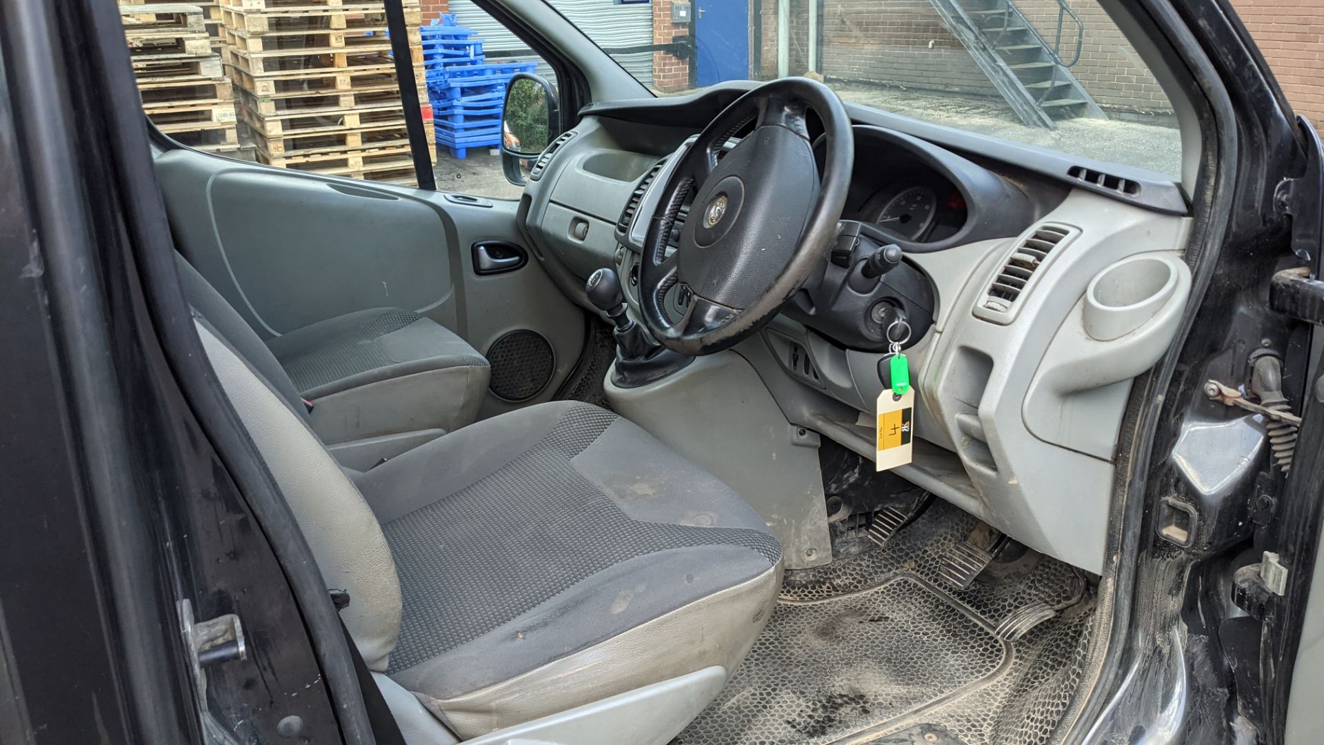 2013 Vauxhall Vivaro 2900 Sportive CDTI SWB panel van with second row of seats - Image 38 of 45