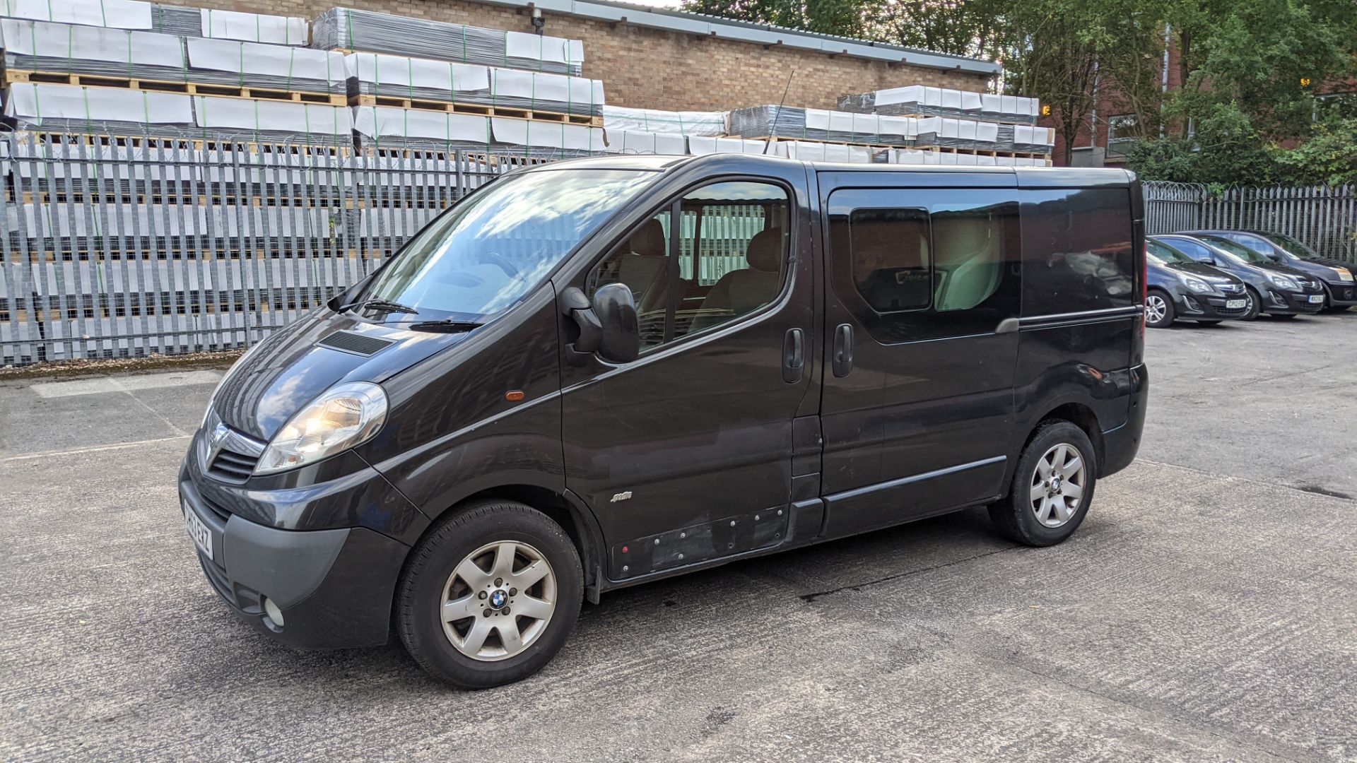 2013 Vauxhall Vivaro 2900 Sportive CDTI SWB panel van with second row of seats - Image 8 of 45