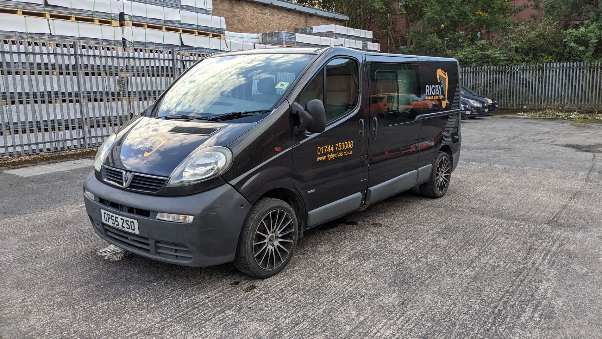 2005 Vauxhall Vivaro 2900 CDTI 100 LWB panel van with second row of seats - Image 5 of 39