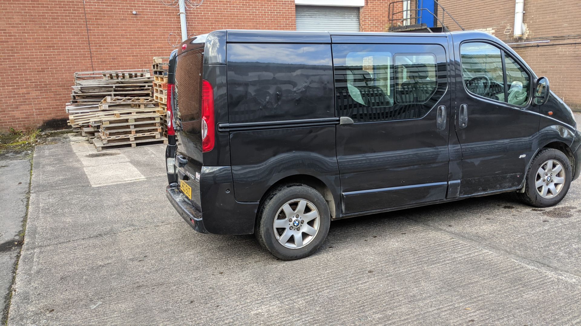 2013 Vauxhall Vivaro 2900 Sportive CDTI SWB panel van with second row of seats - Image 20 of 45