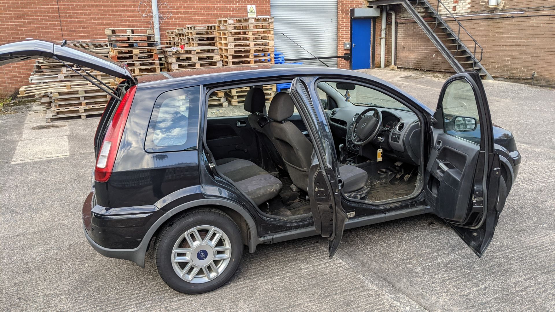 2006 Ford Fusion Zetec Climate TDCI 5-door hatchback - Image 17 of 29