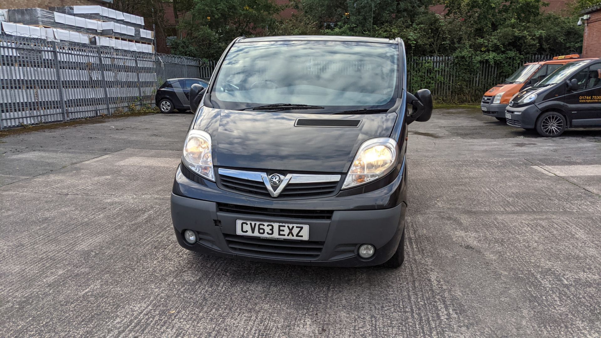 2013 Vauxhall Vivaro 2900 Sportive CDTI SWB panel van with second row of seats - Image 5 of 45