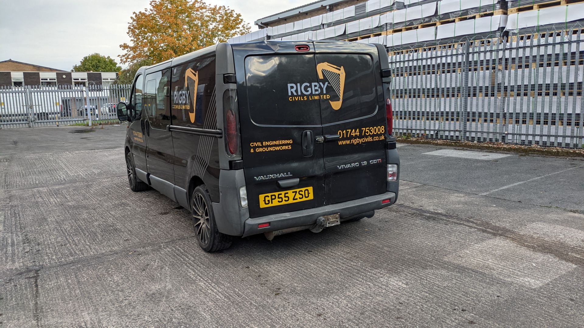 2005 Vauxhall Vivaro 2900 CDTI 100 LWB panel van with second row of seats - Image 11 of 39