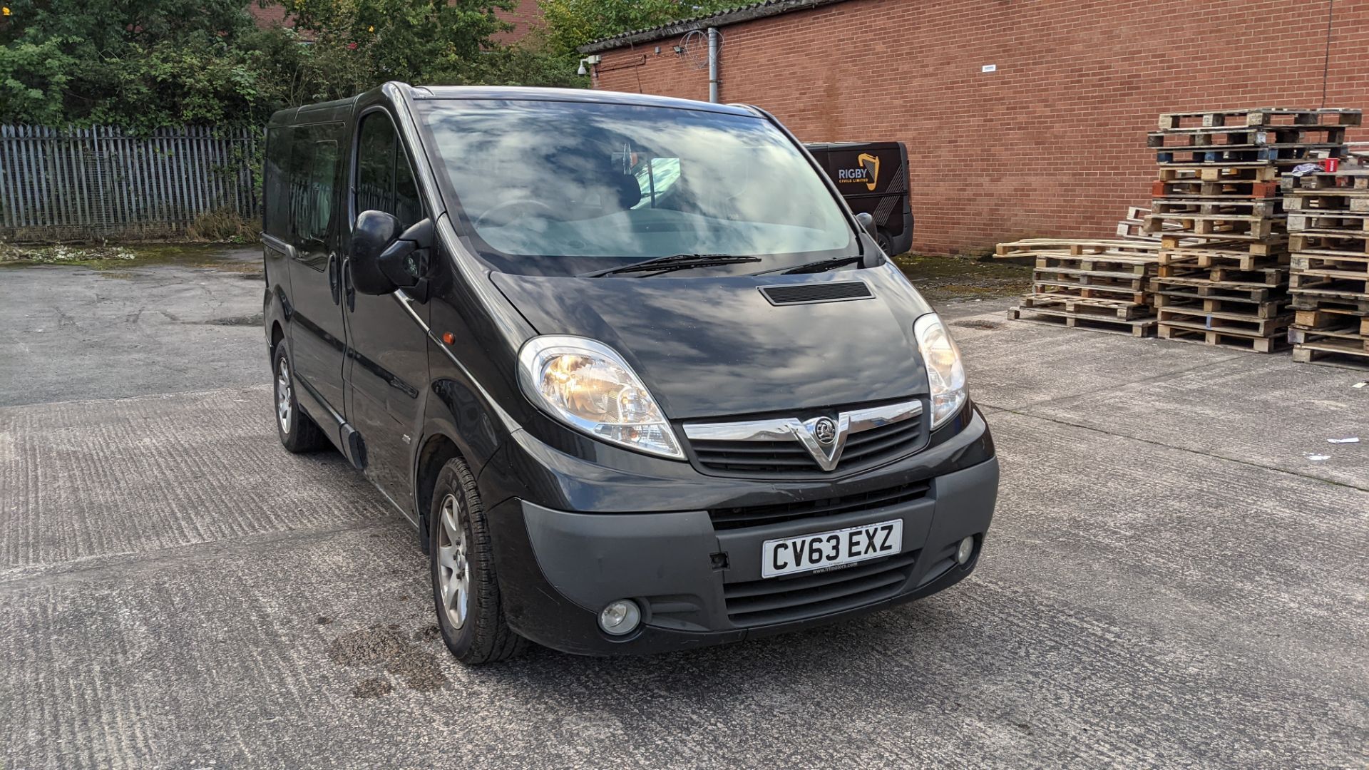 2013 Vauxhall Vivaro 2900 Sportive CDTI SWB panel van with second row of seats - Image 3 of 45