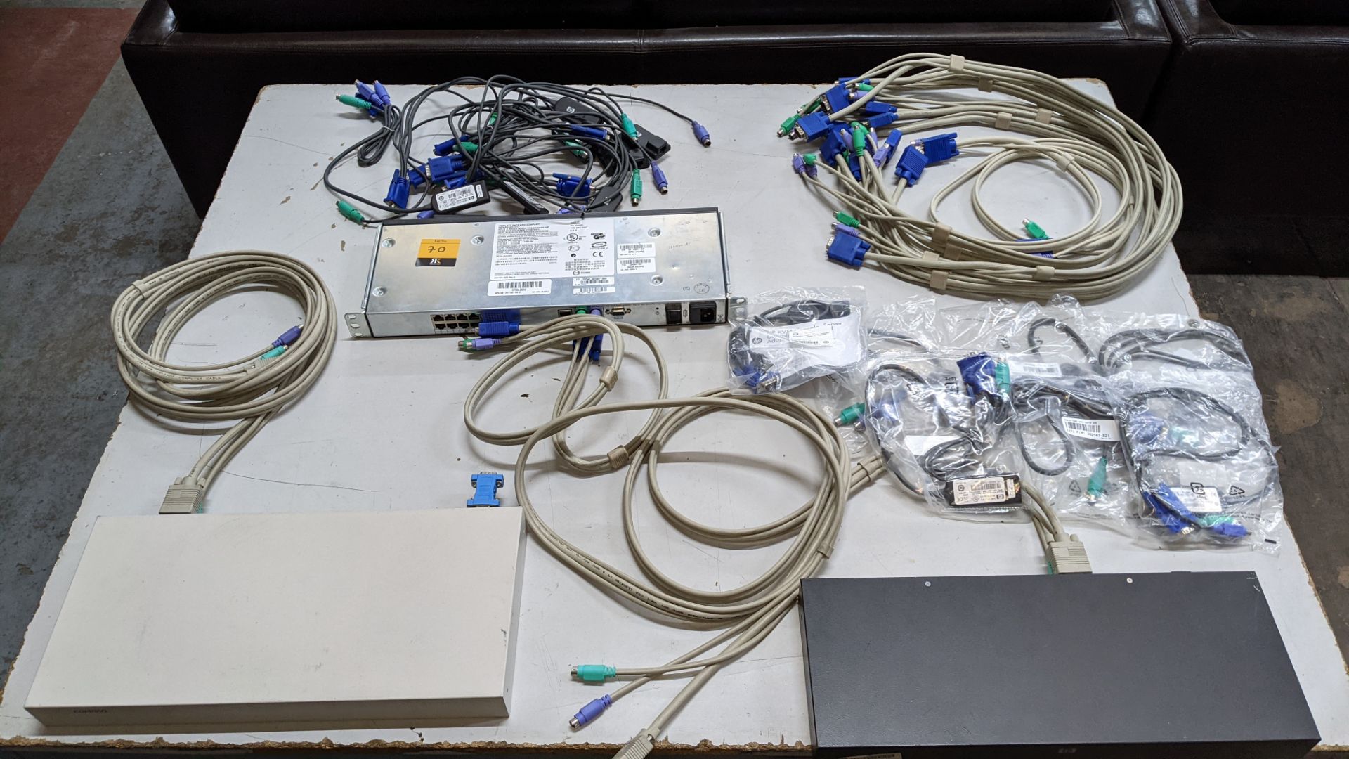 3 off assorted HP & Compaq 8 port & 16 port KVM switches & similar, including assorted cables - Image 16 of 16