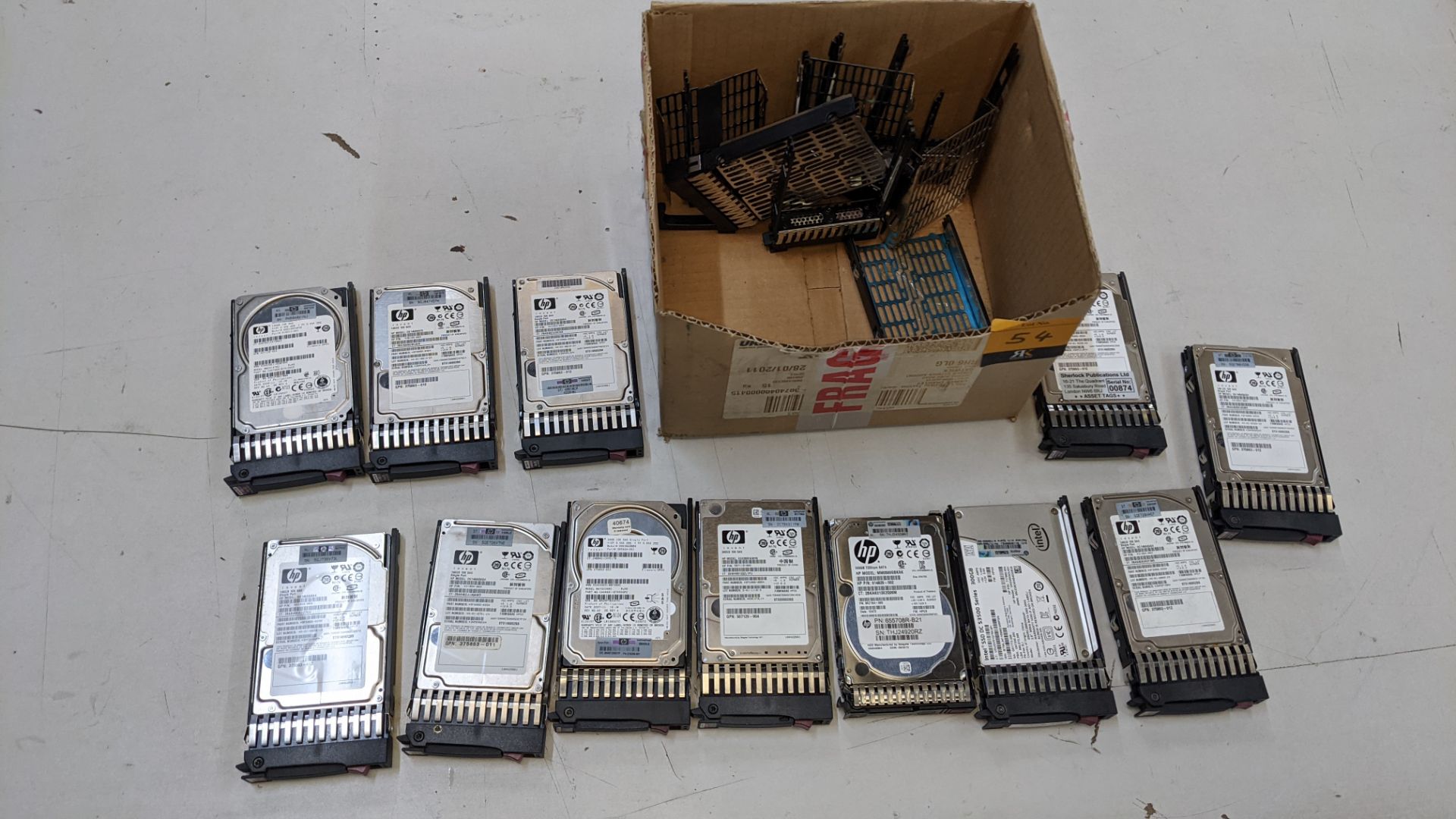 12 off assorted server hard drives comprising 1 off 300GB SSD drive, 1 off 500GB hard drive, 1 off 3 - Image 2 of 9