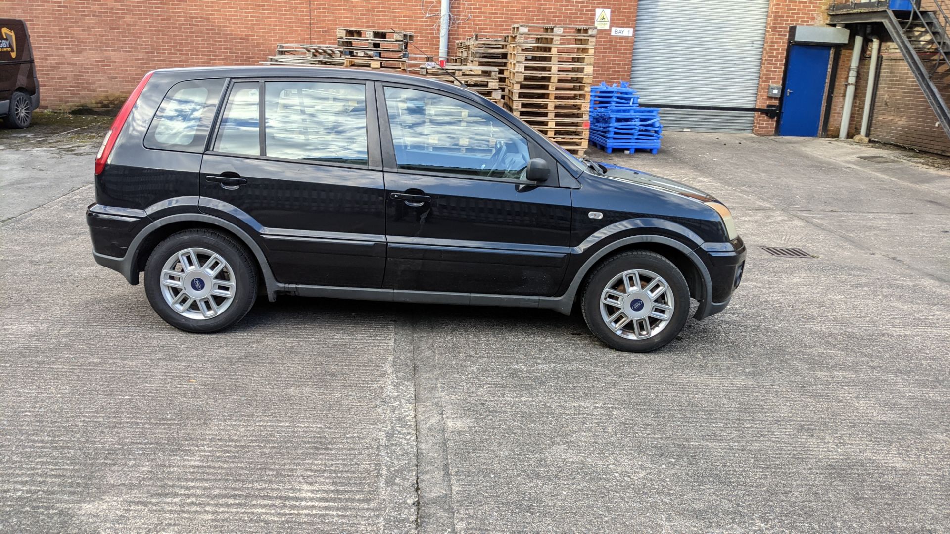 2006 Ford Fusion Zetec Climate TDCI 5-door hatchback - Image 15 of 29