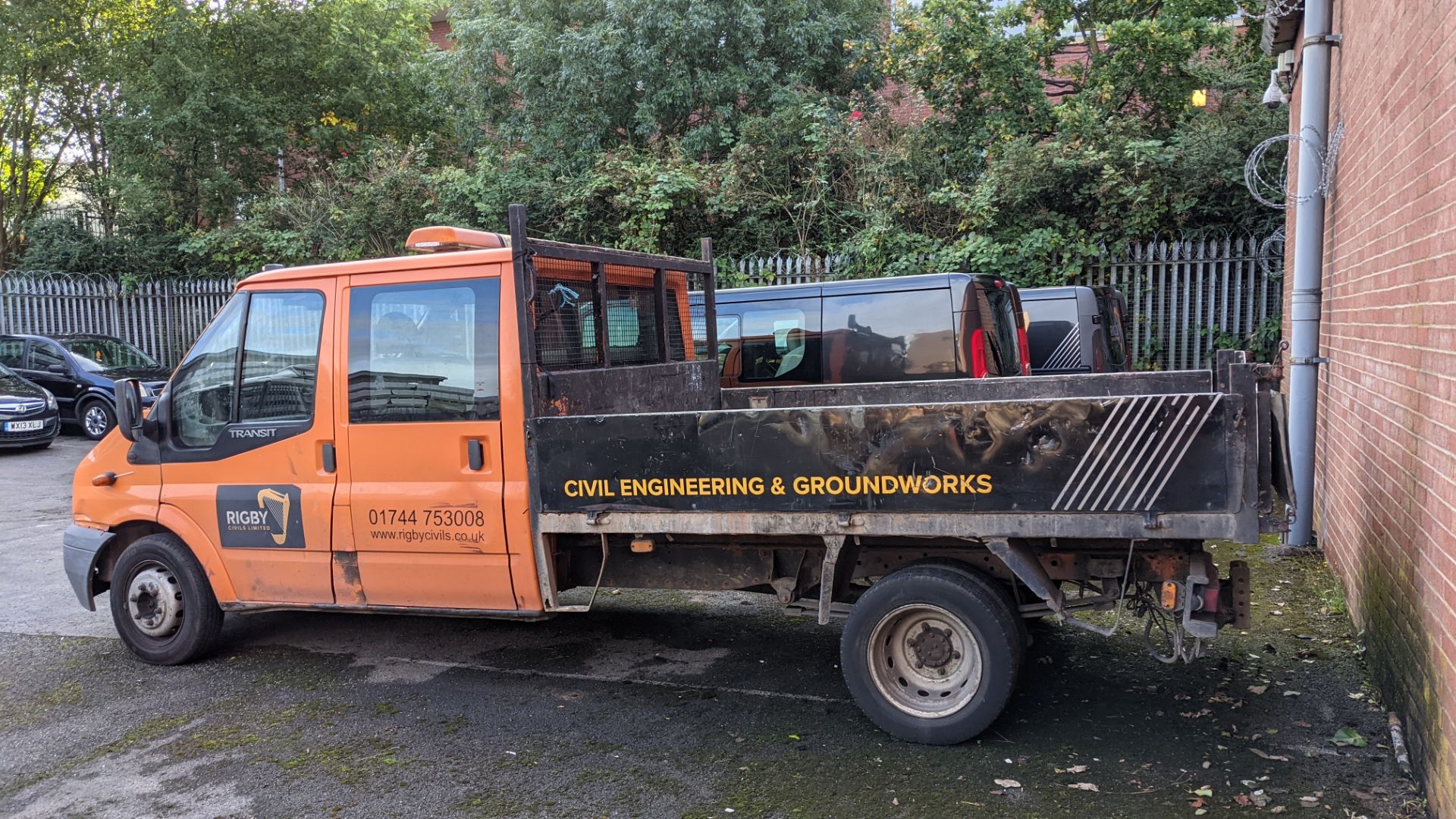 2007 Ford Transit 115 T350L Double Cab RWD dropside tipper (7 seater) - Image 7 of 26