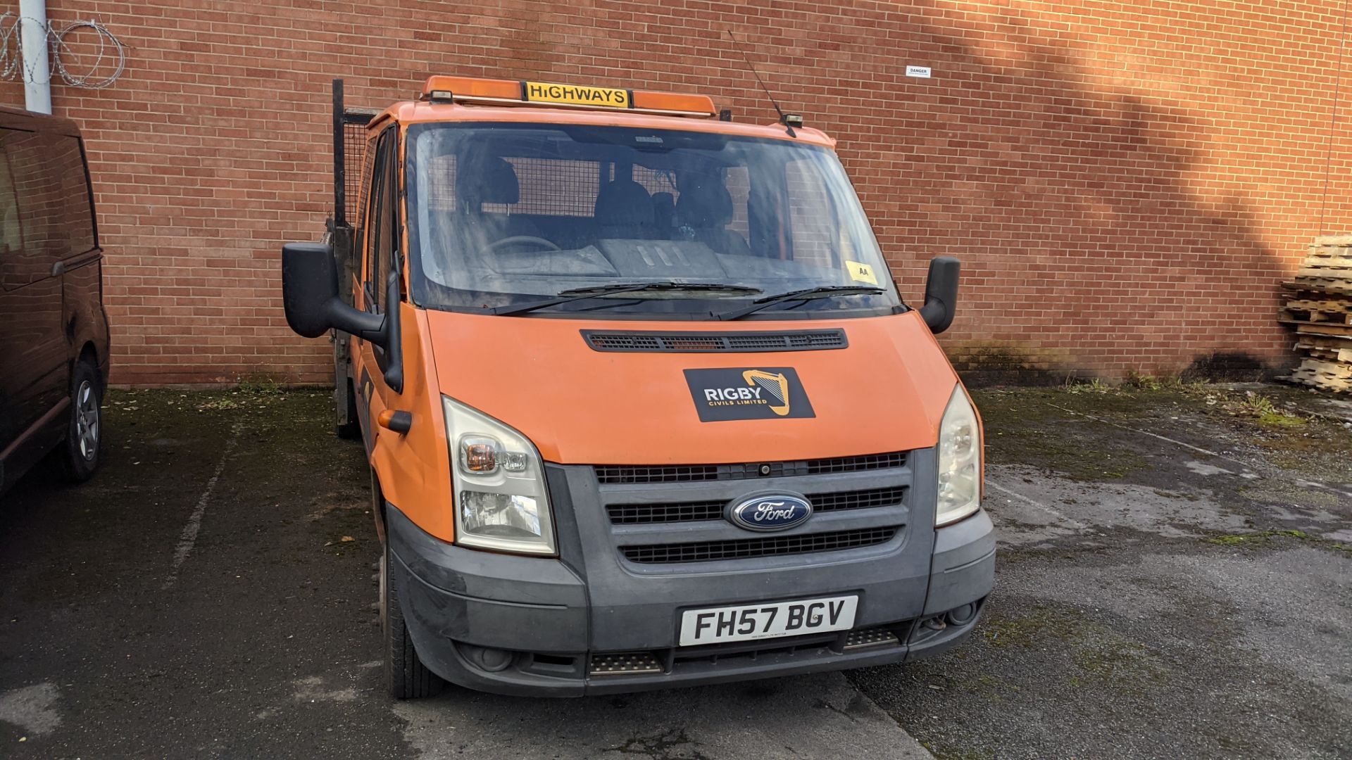 2007 Ford Transit 115 T350L Double Cab RWD dropside tipper (7 seater) - Image 3 of 26