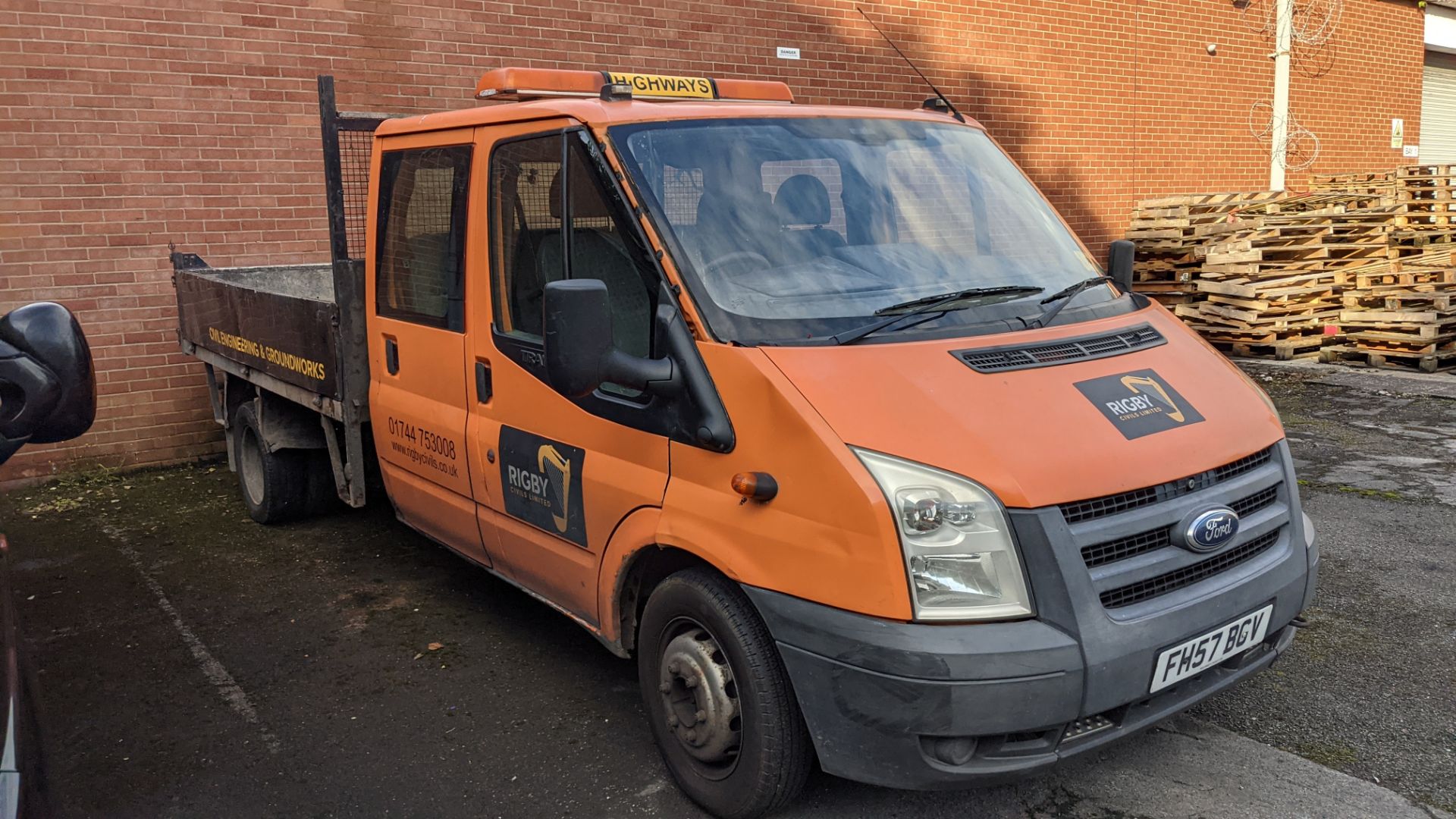 2007 Ford Transit 115 T350L Double Cab RWD dropside tipper (7 seater)