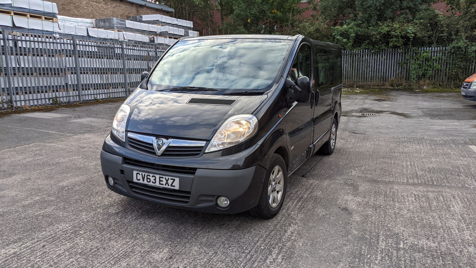 2013 Vauxhall Vivaro 2900 Sportive CDTI SWB panel van with second row of seats - Image 6 of 45