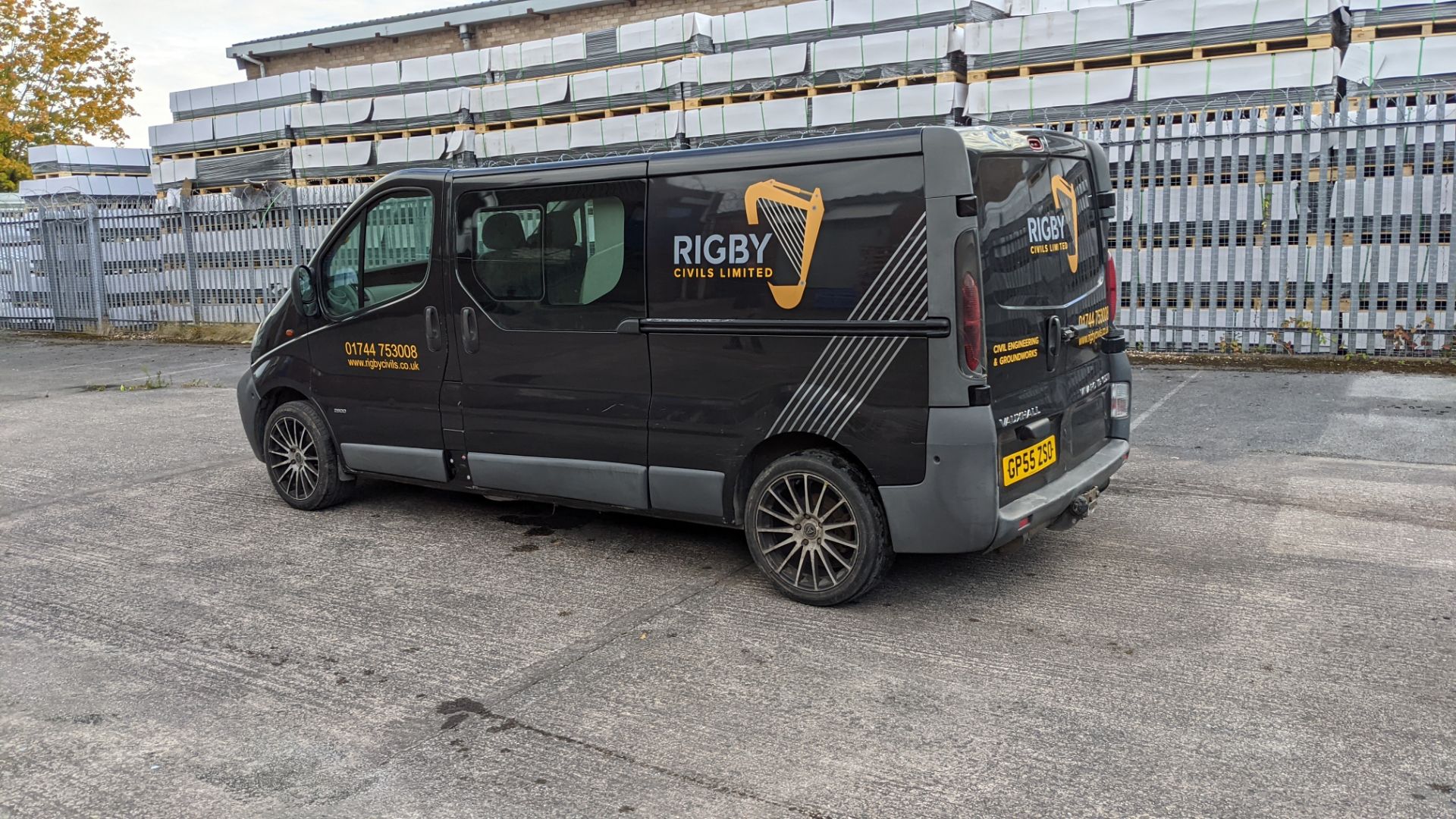 2005 Vauxhall Vivaro 2900 CDTI 100 LWB panel van with second row of seats - Image 9 of 39