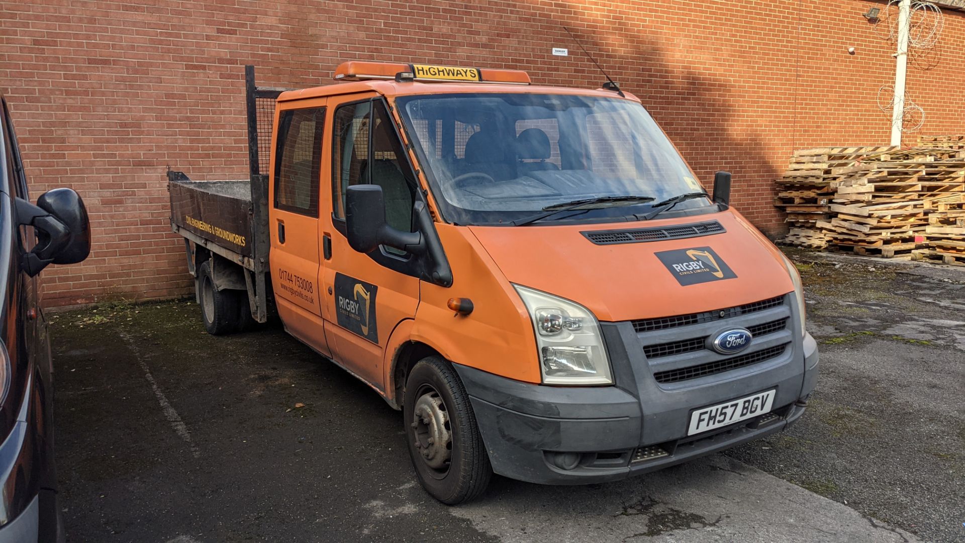 2007 Ford Transit 115 T350L Double Cab RWD dropside tipper (7 seater) - Image 15 of 26