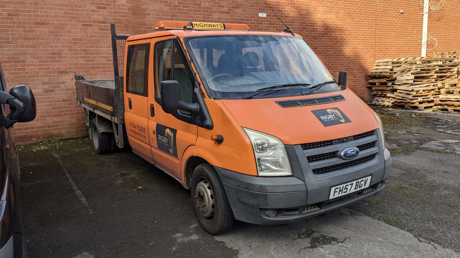 2007 Ford Transit 115 T350L Double Cab RWD dropside tipper (7 seater) - Image 14 of 26