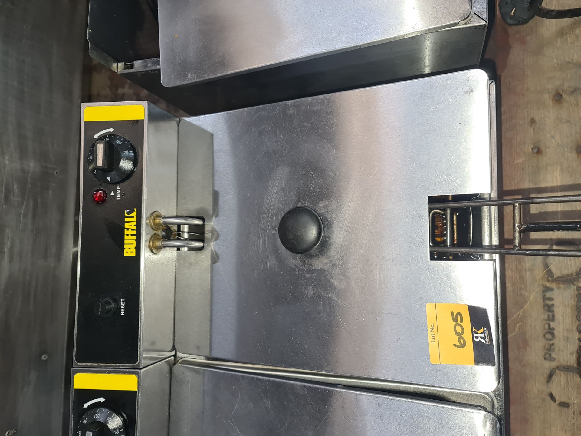 Buffalo twin well benchtop fryer NB. Contains oil - Image 3 of 5