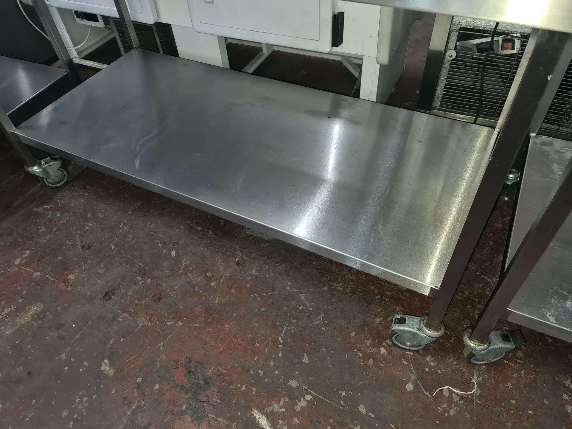 Heavy duty mobile twin-tier table with max. dimensions approx. 1500mm x 700mm x 820mm - Image 2 of 2