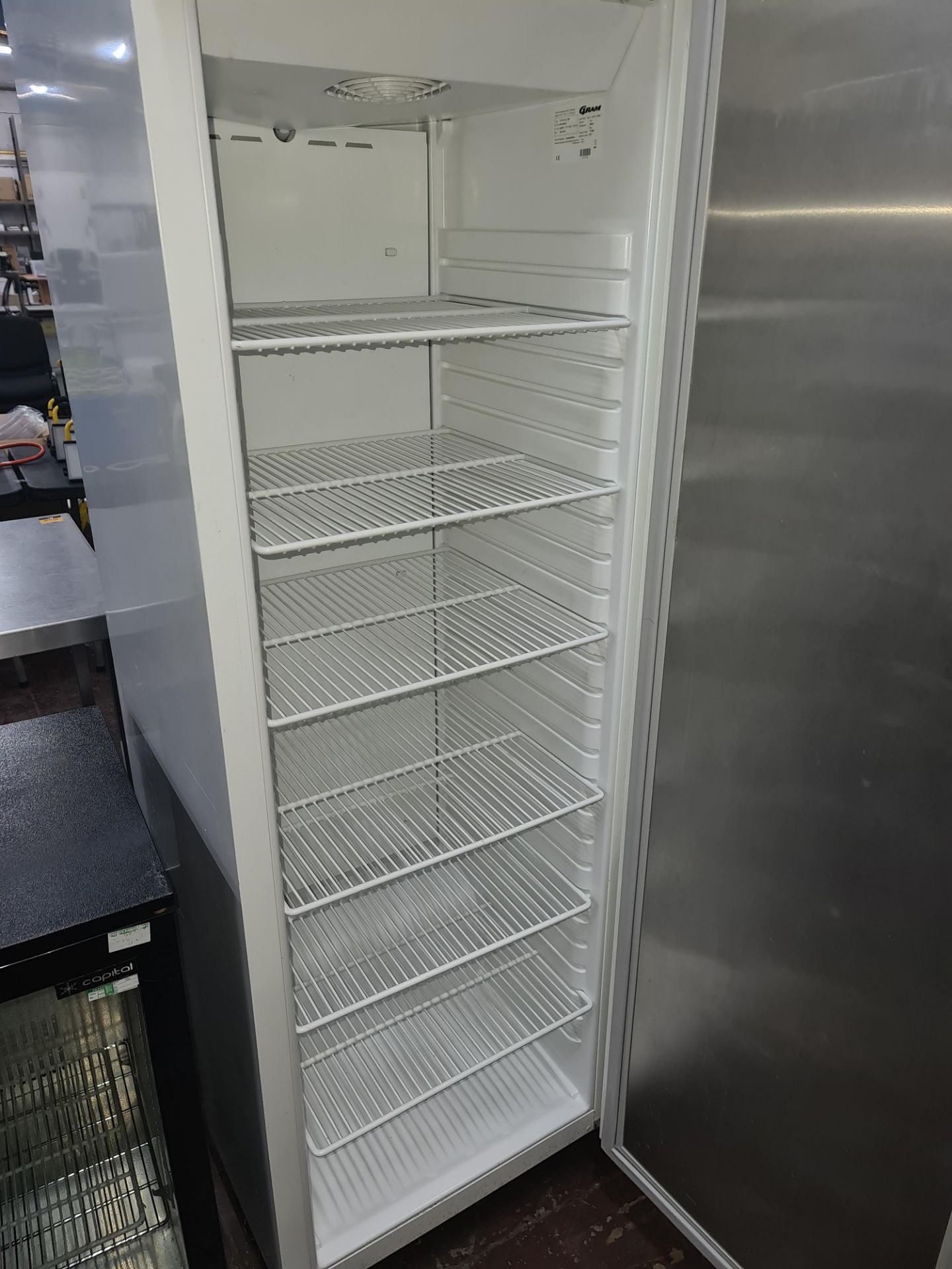 Gram K410 tall white mobile fridge - Image 3 of 4