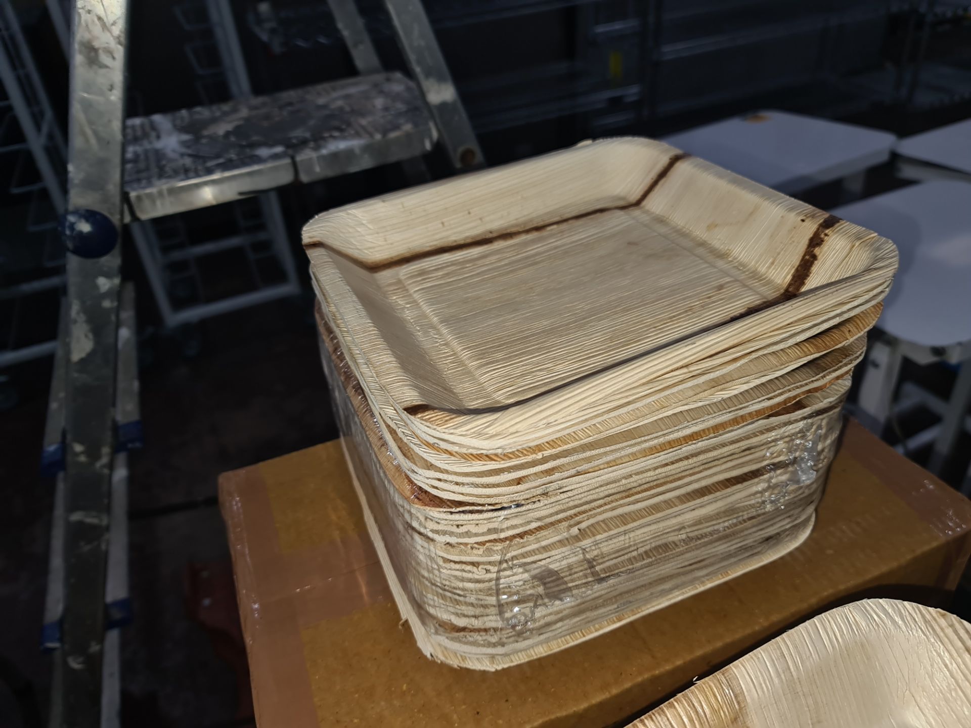 Large quantity of EcoVision Palm Leaf plates, comprising approx. 800 plates in total in 2 different - Image 4 of 8