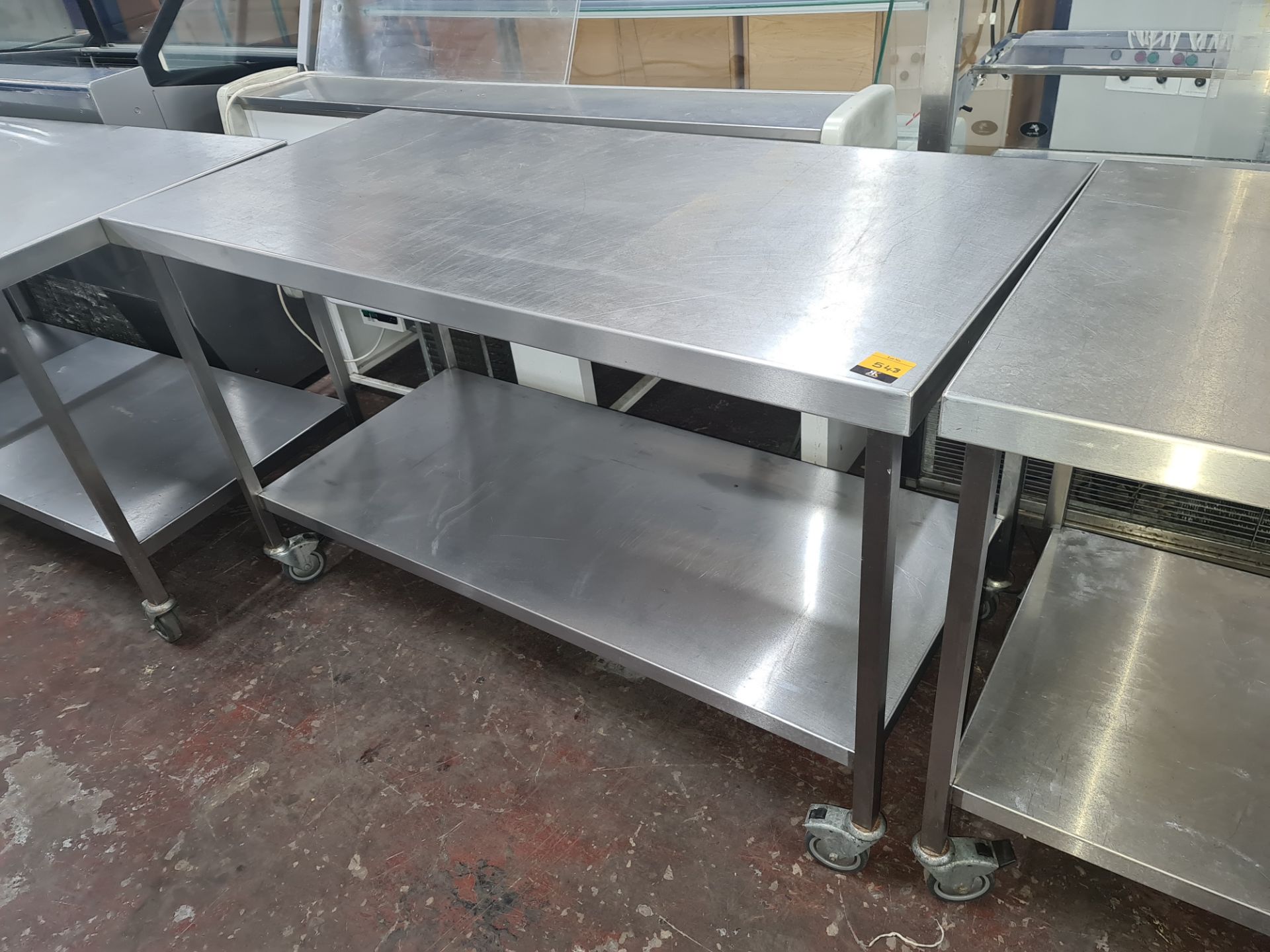 Heavy duty mobile twin-tier table with max. dimensions approx. 1500mm x 700mm x 820mm