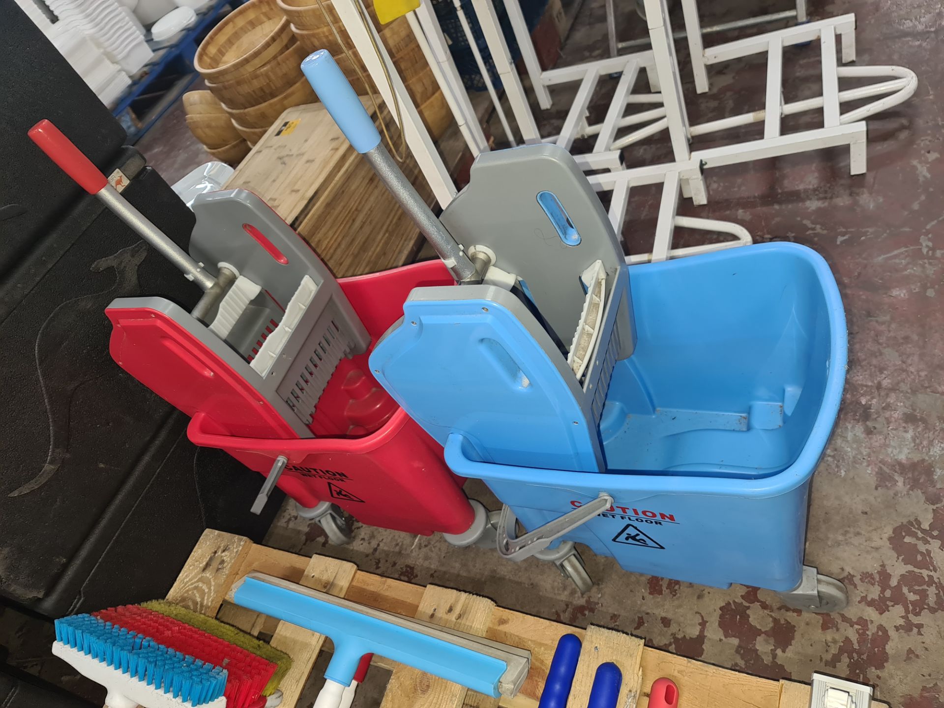 Cleaning equipment comprising 2 off professional mop buckets with detachable squeegee attachments, 4 - Image 2 of 6
