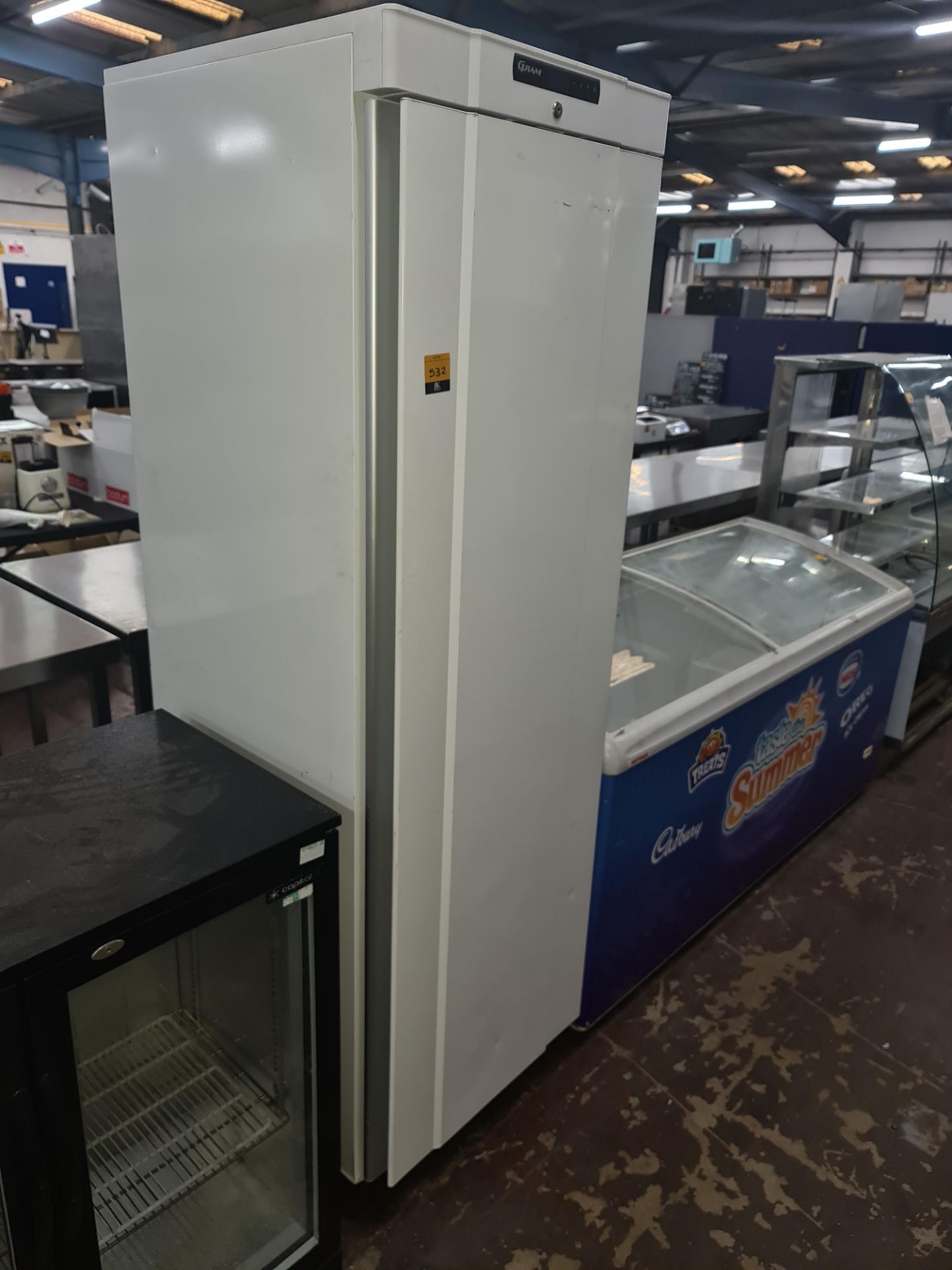 Gram K410 tall white mobile fridge - Image 2 of 4