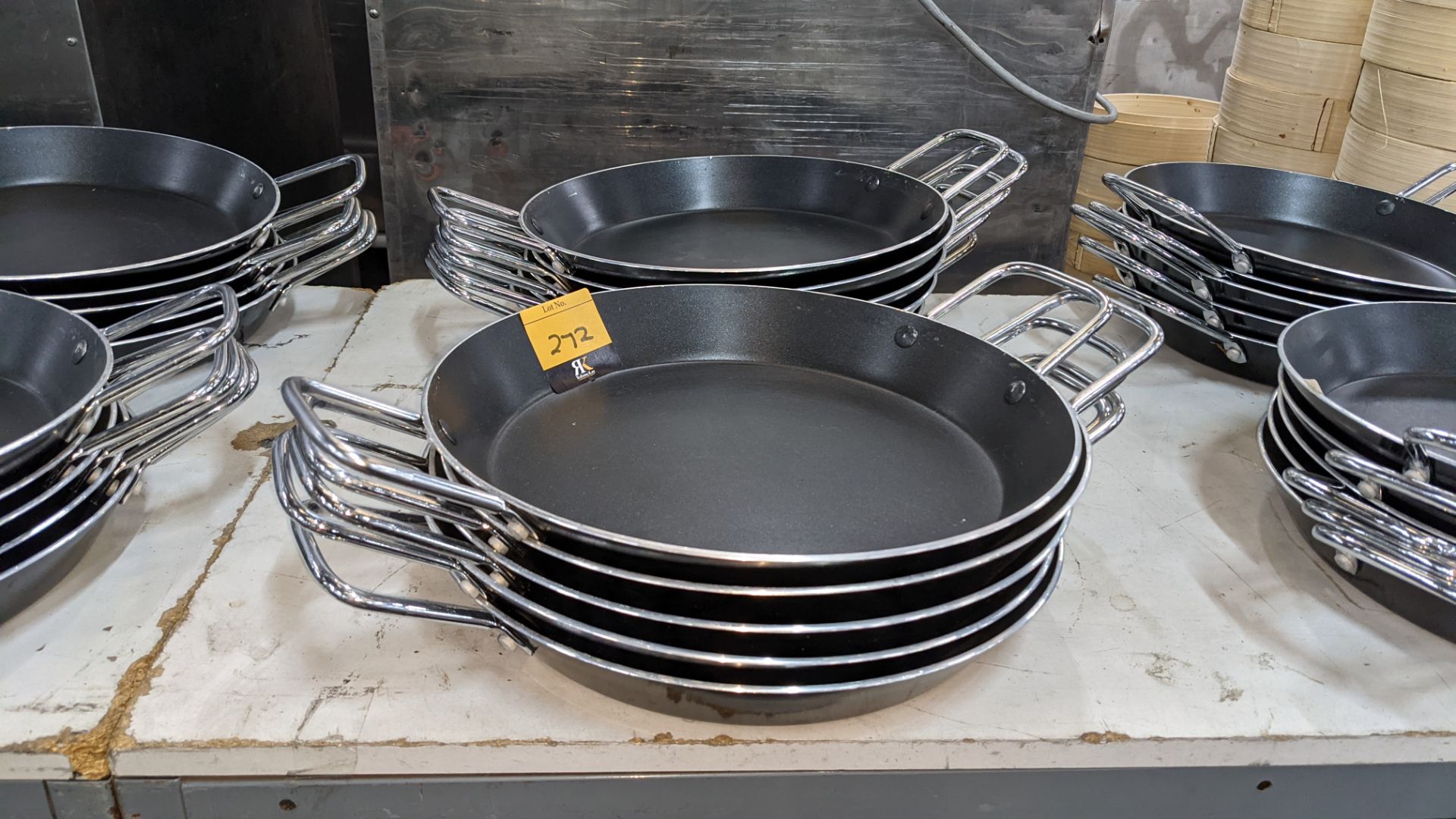 10 off 30cm aluminium non-stick paella pans with twin handles NB. Diameter references the size exclu - Image 2 of 4