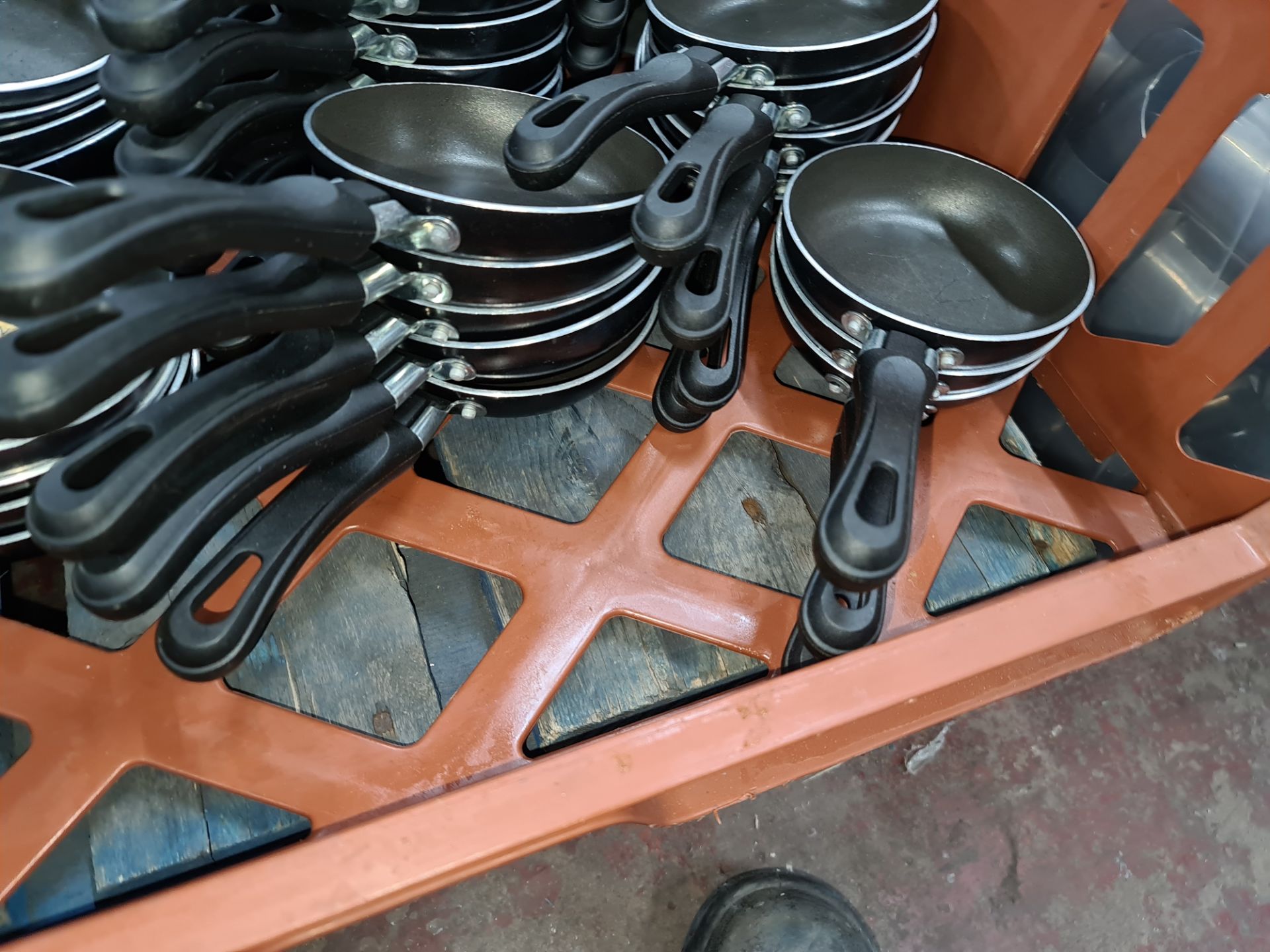 47 off miniature frying pans - Image 3 of 4