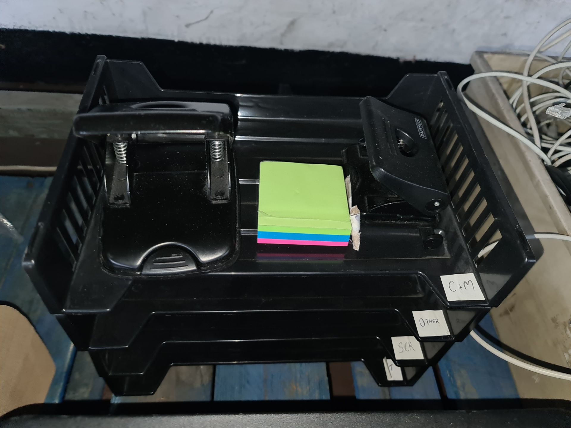 Quantity of miscellaneous office & tech items comprising the contents of a crate of telephonic items - Image 6 of 6