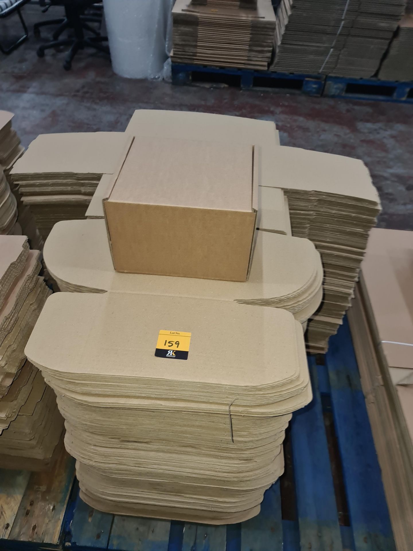 Approximately 211 off cardboard boxes each measuring approximately 235mm x 200mm x 155mm when assem