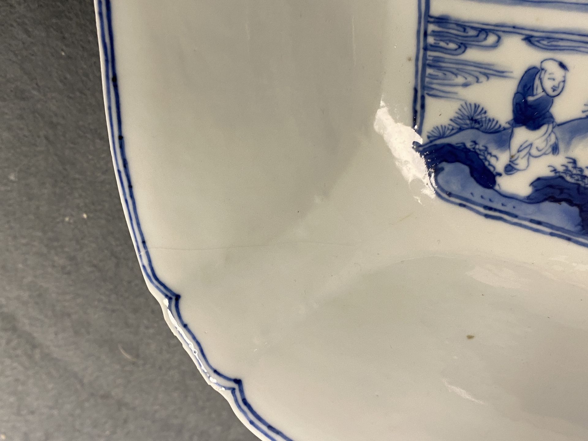 A Chinese blue and white bowl with a lady with cat, Kangxi mark and of the period - Image 12 of 15